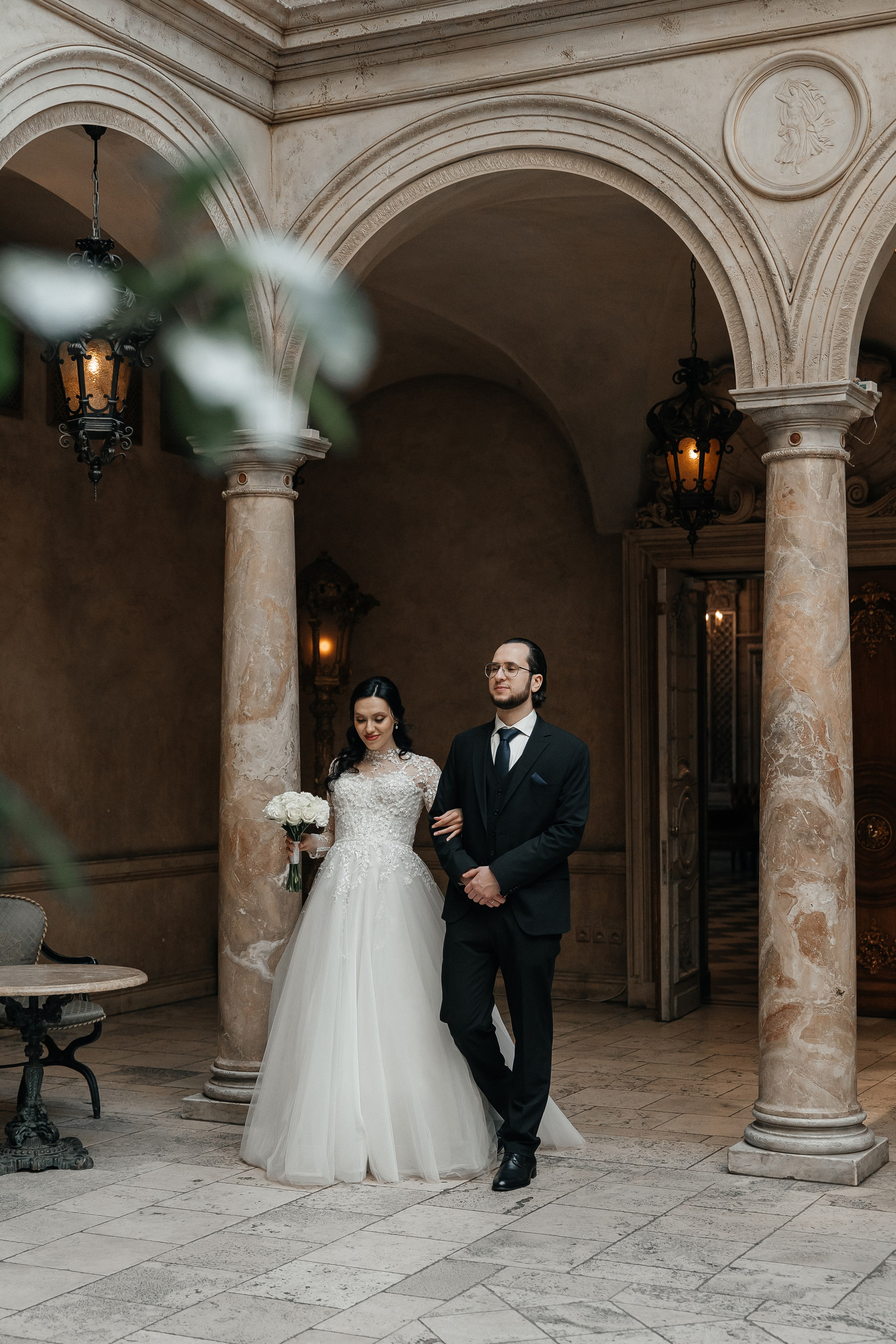 Свадебная фотосессия в ресторане Турандот. Свадебный фотограф в Москве Дарья Олендарёва