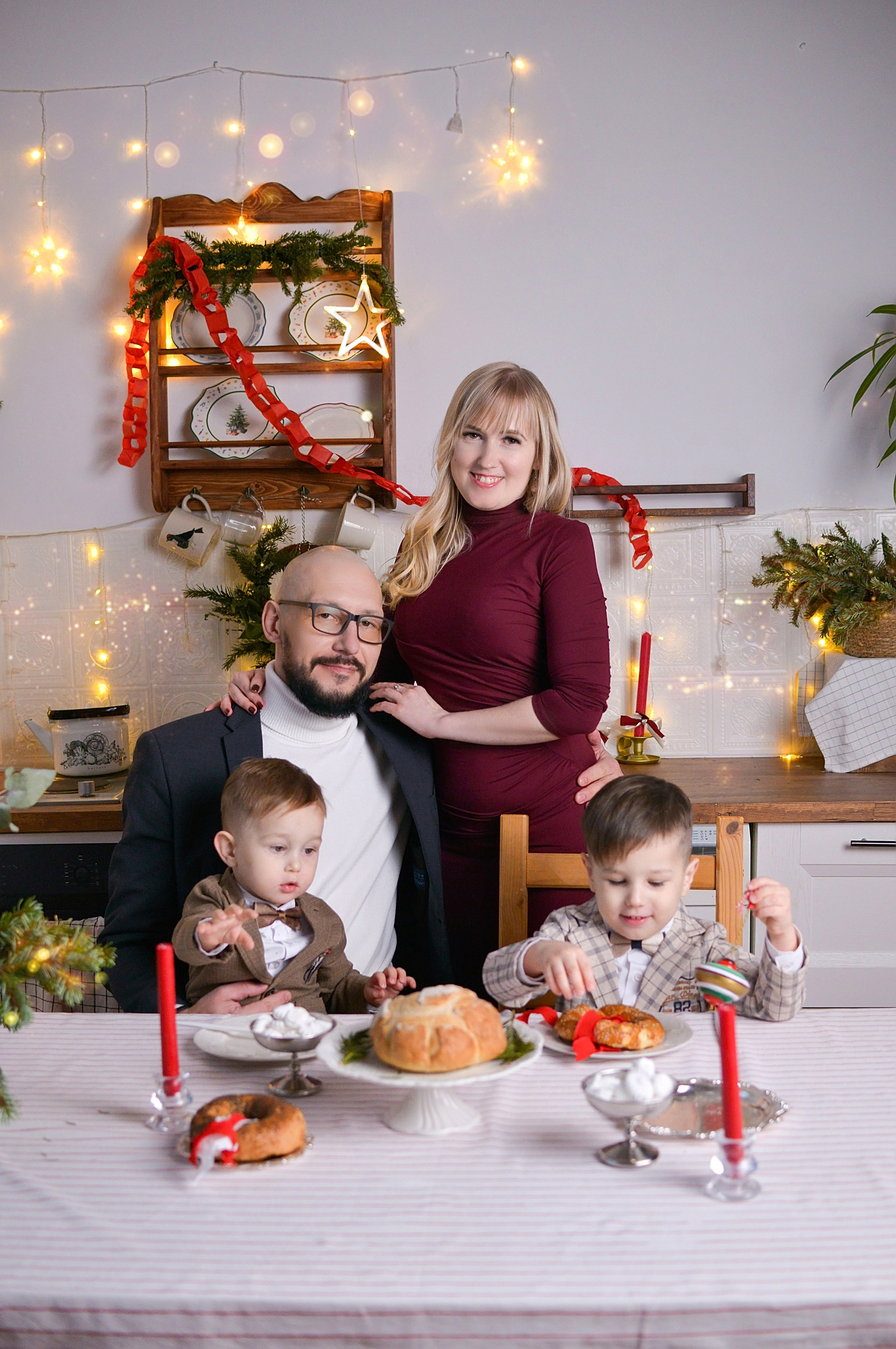 Новогодняя семейная фотосессия в Краснодаре 2023-2024. Фотограф новорожденных Краснодар Малышенко Надежда