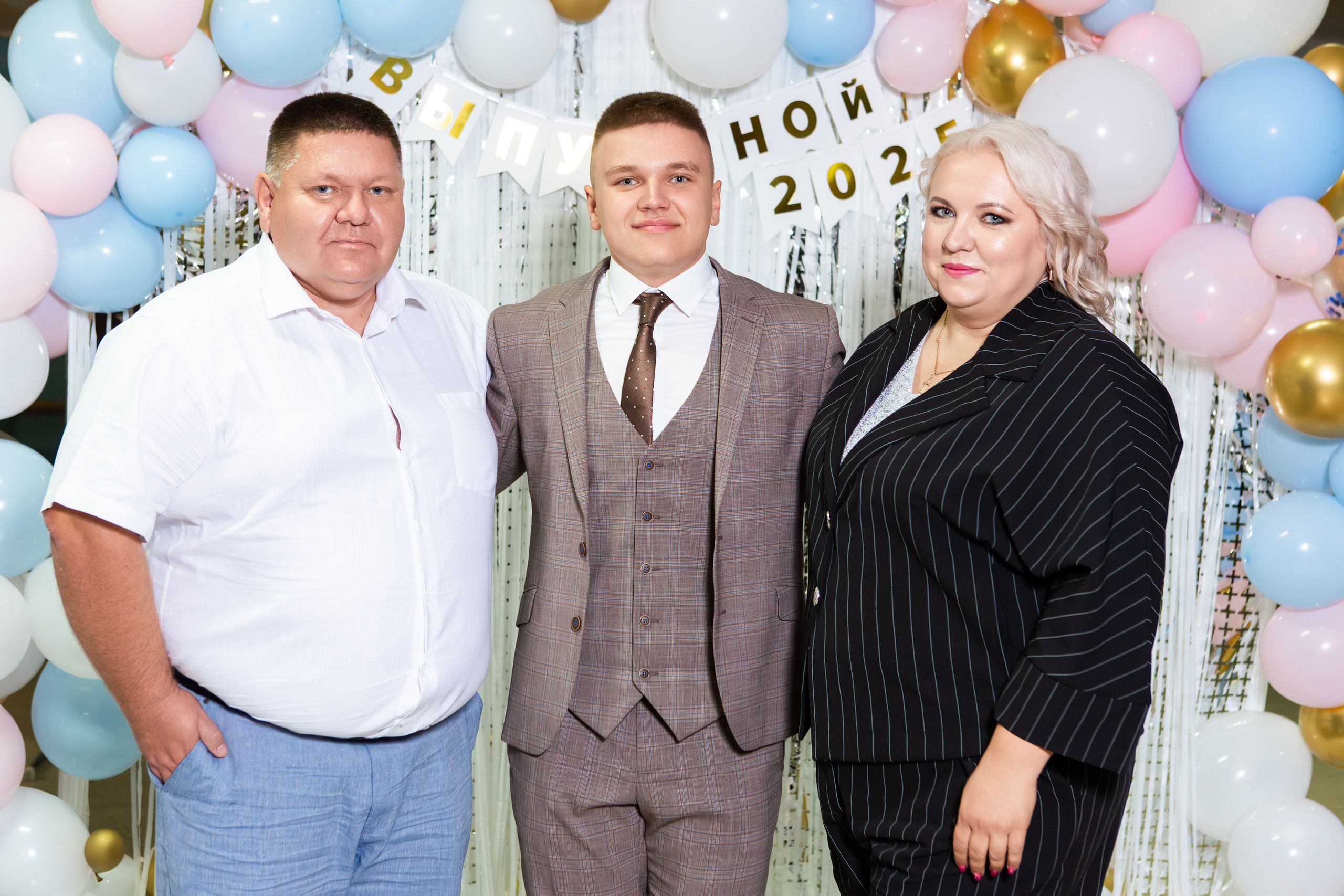 ФОТОСЕССИЯ С РОДИТЕЛЯМИ ВЫПУСКНОЙ 2025 9 ШКОЛА МЦЕНСК. ТВОЙ АЛЬБОМ / ТВОИ ПРАВИЛА