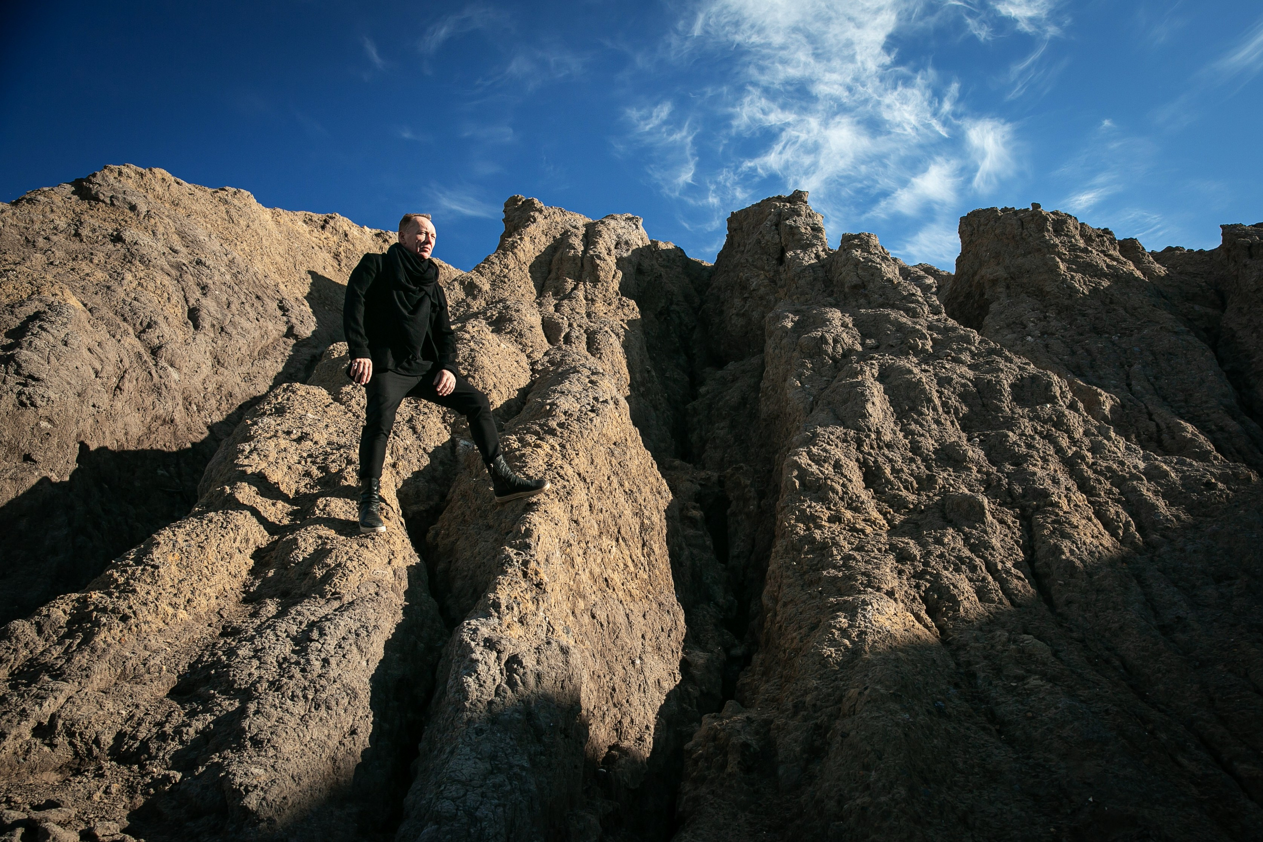 Editorial for multi-brand boutique «ЧОрная икра». АННА ВЕРСО / ANNA VERSO | Визуальный художник / Visual artist