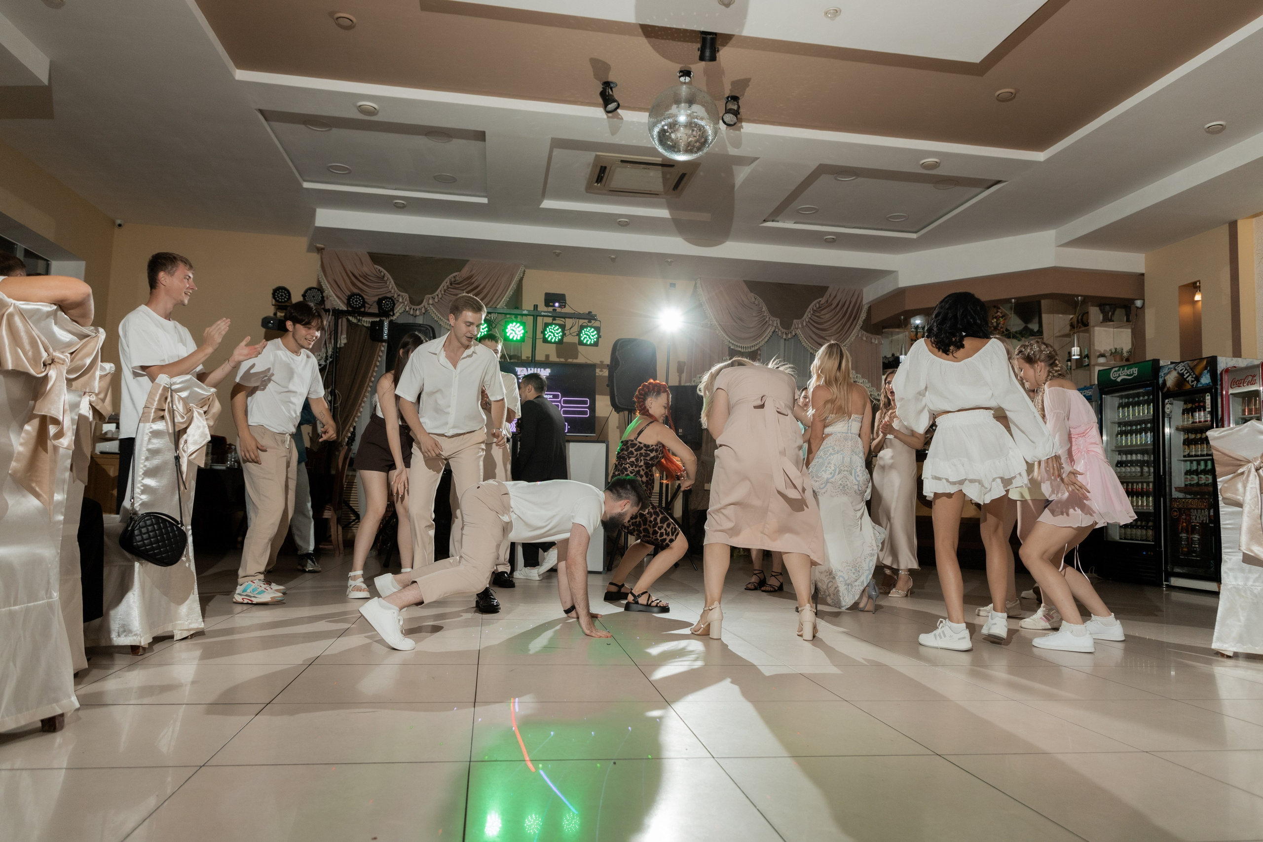 Роман и Александра (банкет). Свадебный фотограф Ангелина Сунгатулина | Саратов | Балаково | Вольск