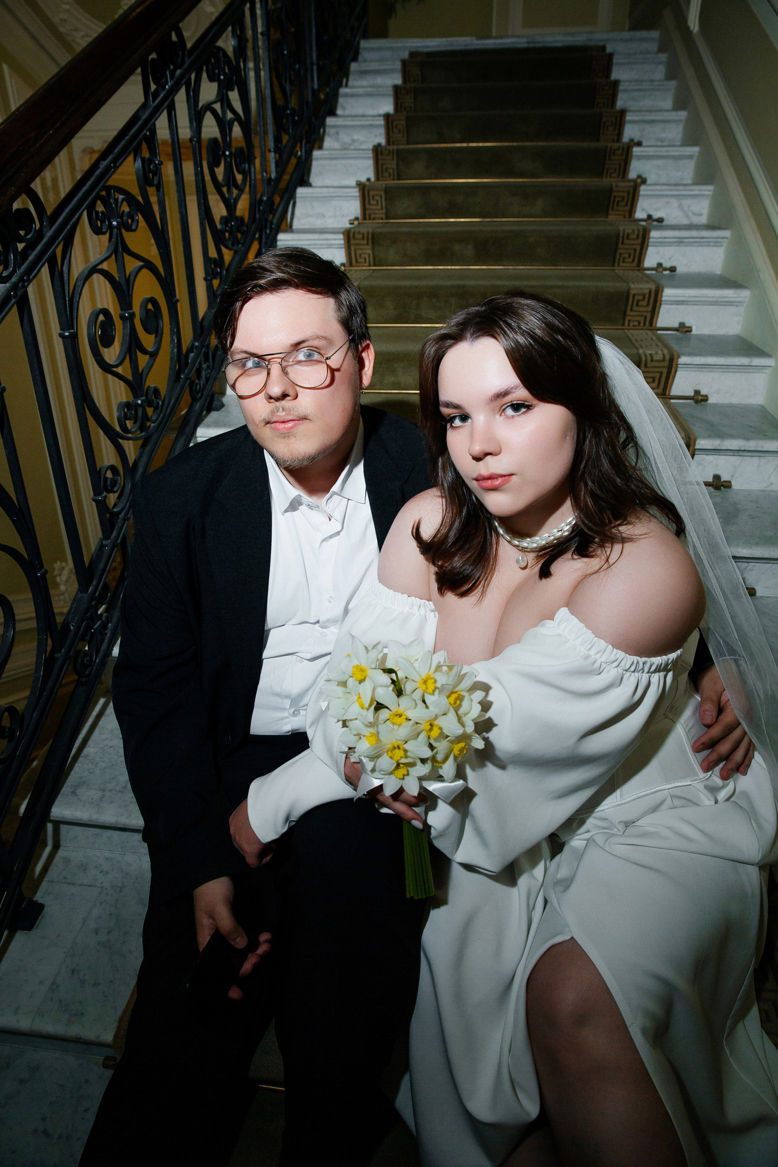 Съемка в отеле и регистрация прохладным майским днем. Свадебный фотограф в Санкт-Петербурге Вика Стукачева