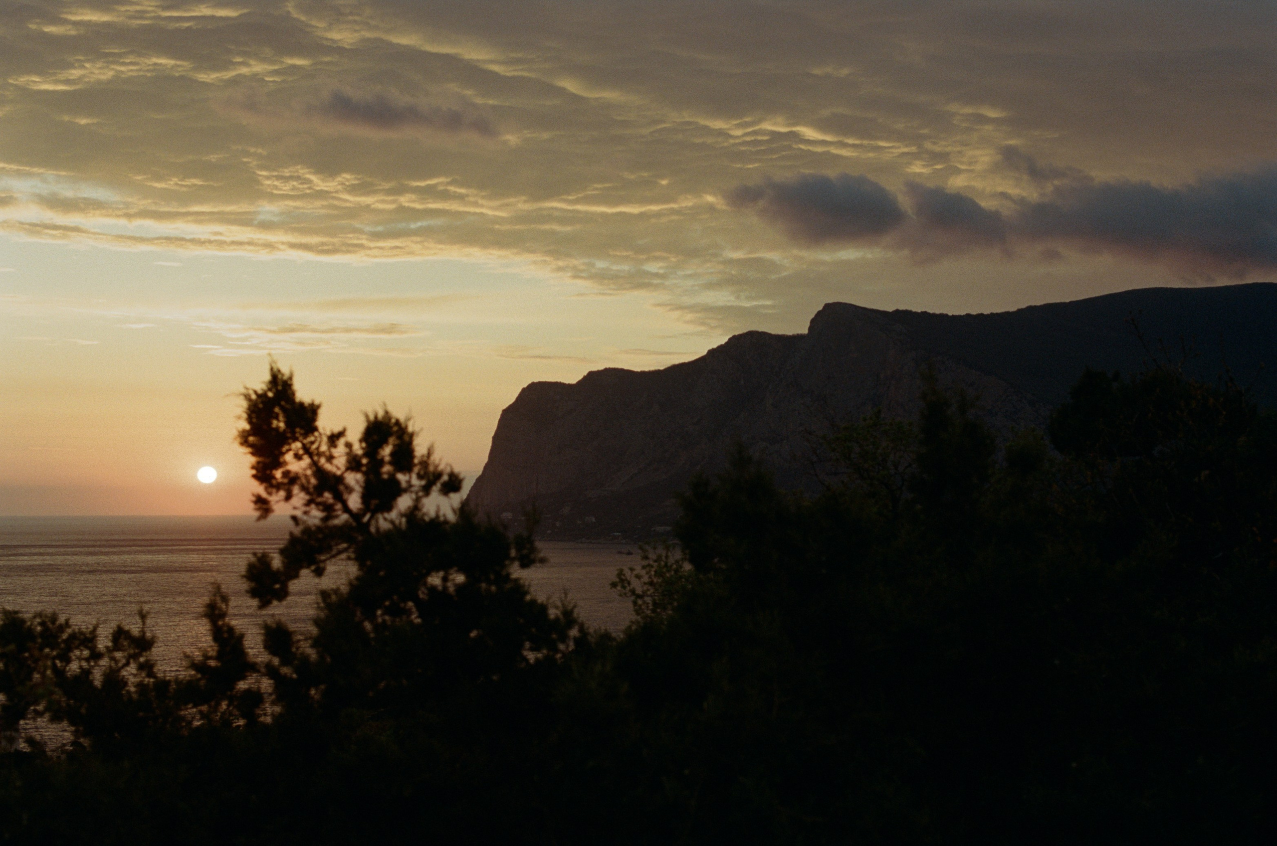 Silent running // ukraine, crimea II. EVER EXPOSED