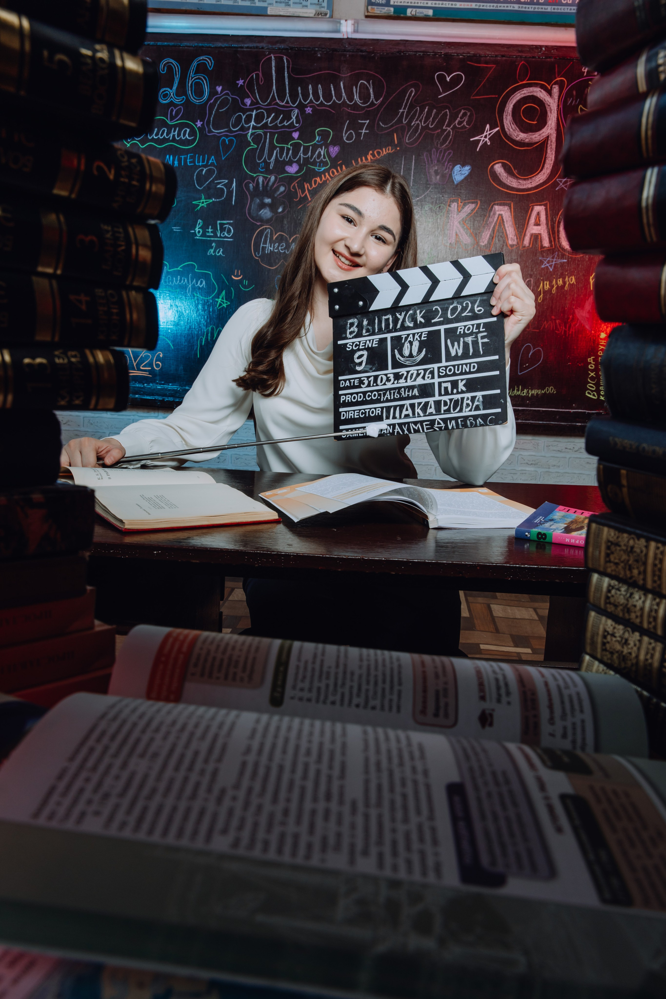 Школьные альбомы в Чернянке. Фотограф Максим Никонов