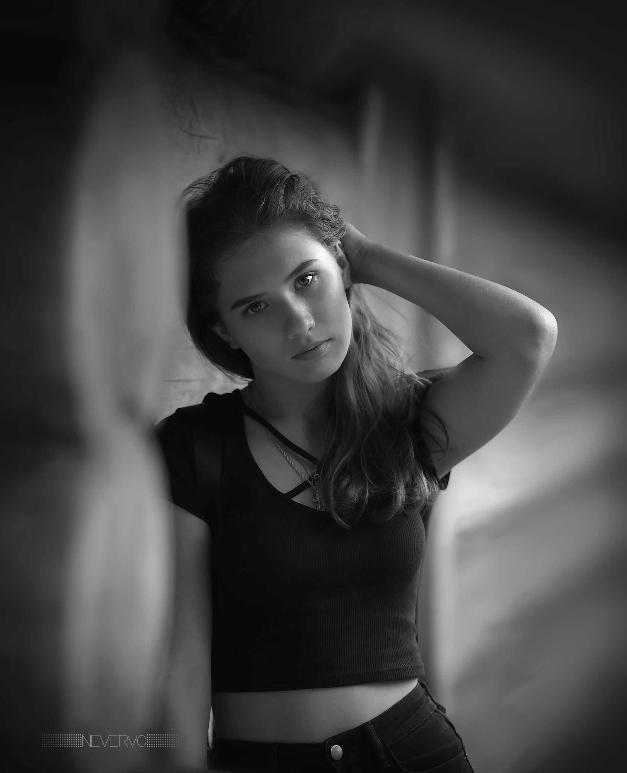 Черно-белая фотосъемка. B&W съемка в Москве. ЧБ фотограф Олег Голишник. Арт-фотограф Олег Голишников. Творческая мастерская