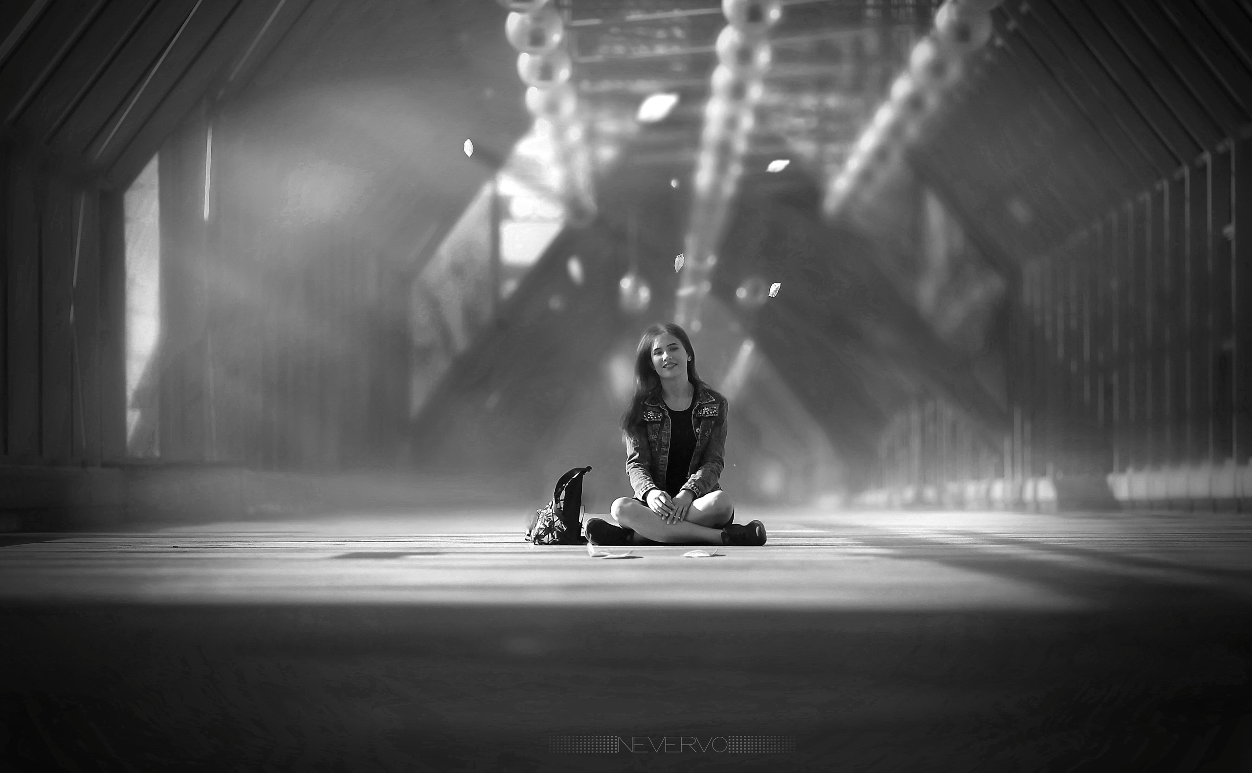 Черно-белая фотосъемка. B&W съемка в Москве. ЧБ фотограф Олег Голишник. Арт-фотограф Олег Голишников. Творческая мастерская