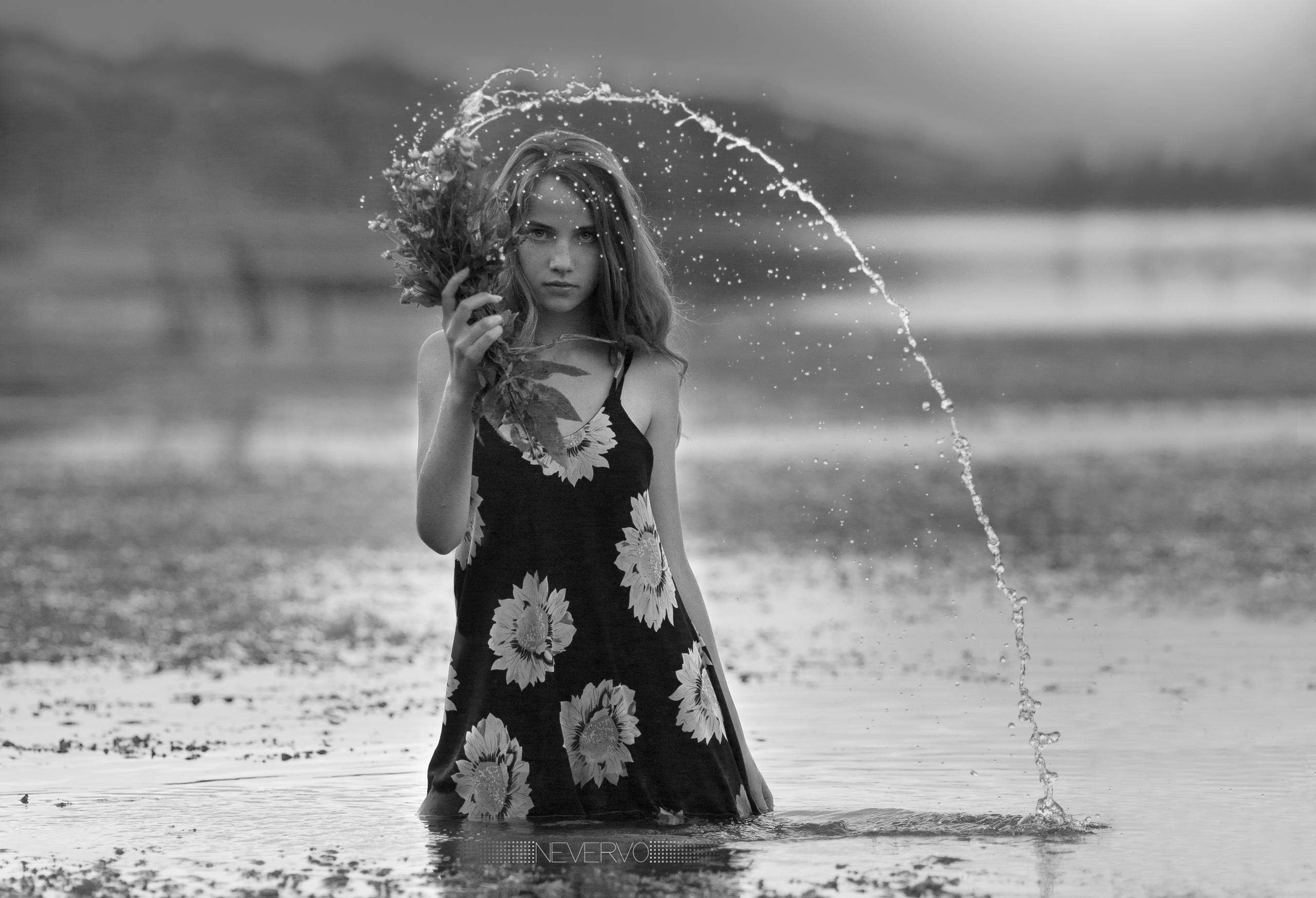 Черно-белая фотосъемка. B&W съемка в Москве. ЧБ фотограф Олег Голишник. Арт-фотограф Олег Голишников. Творческая мастерская