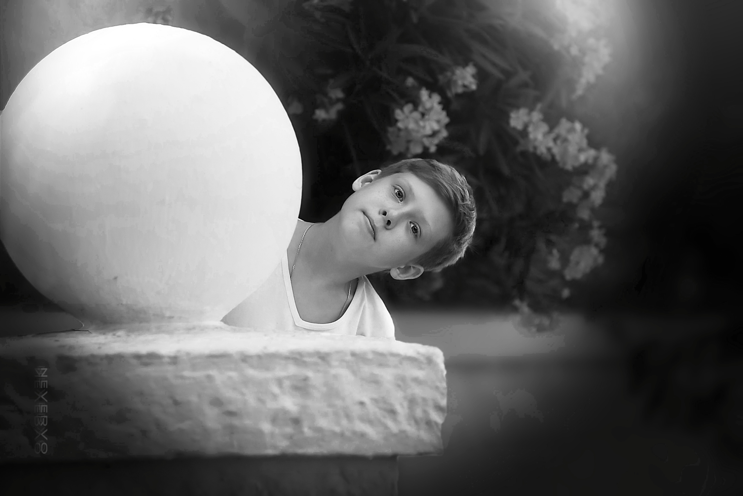 Черно-белая фотосъемка. B&W съемка в Москве. ЧБ фотограф Олег Голишник. Арт-фотограф Олег Голишников. Творческая мастерская