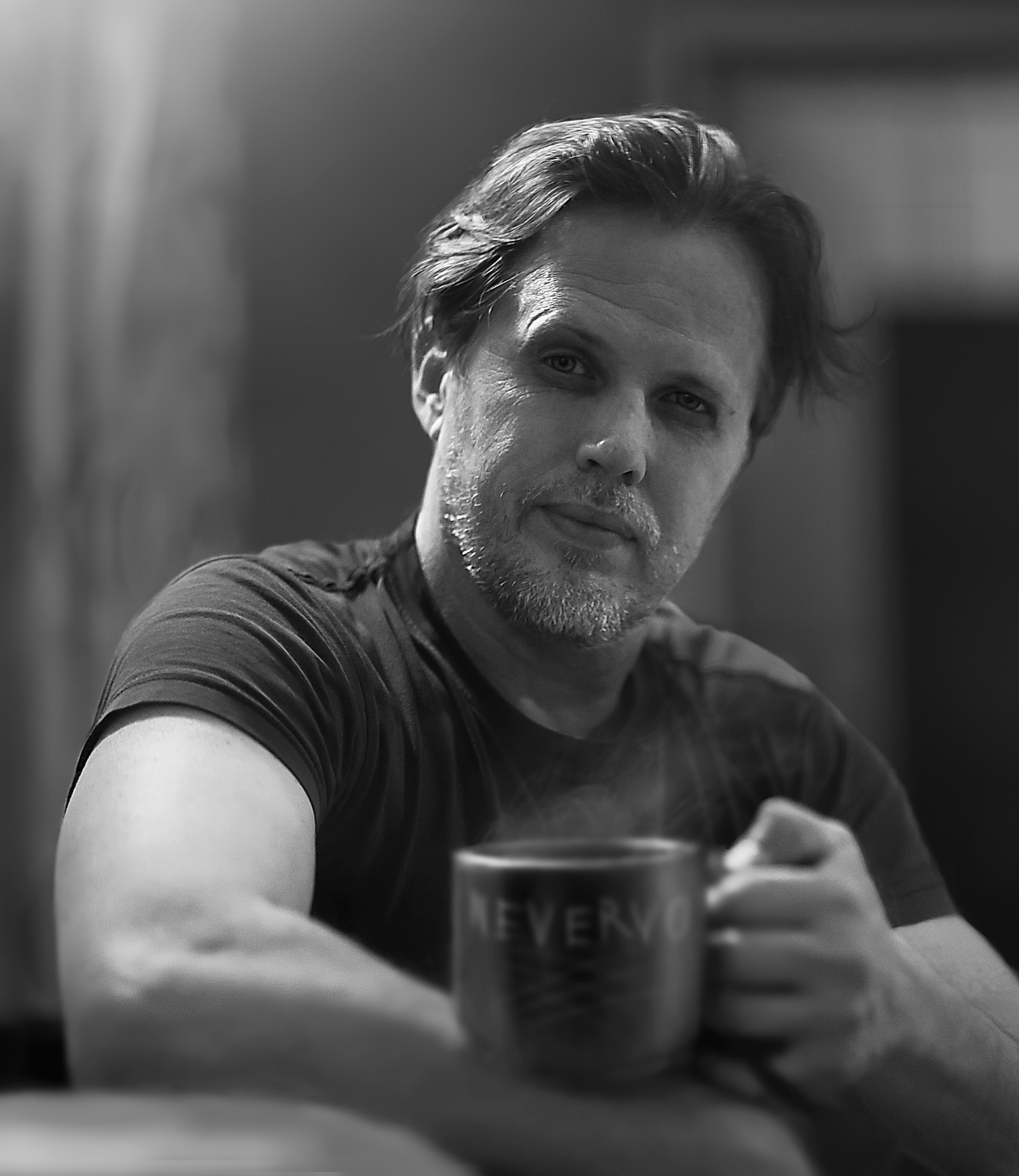 Черно-белая фотосъемка. B&W съемка в Москве. ЧБ фотограф Олег Голишник. Арт-фотограф Олег Голишников. Творческая мастерская