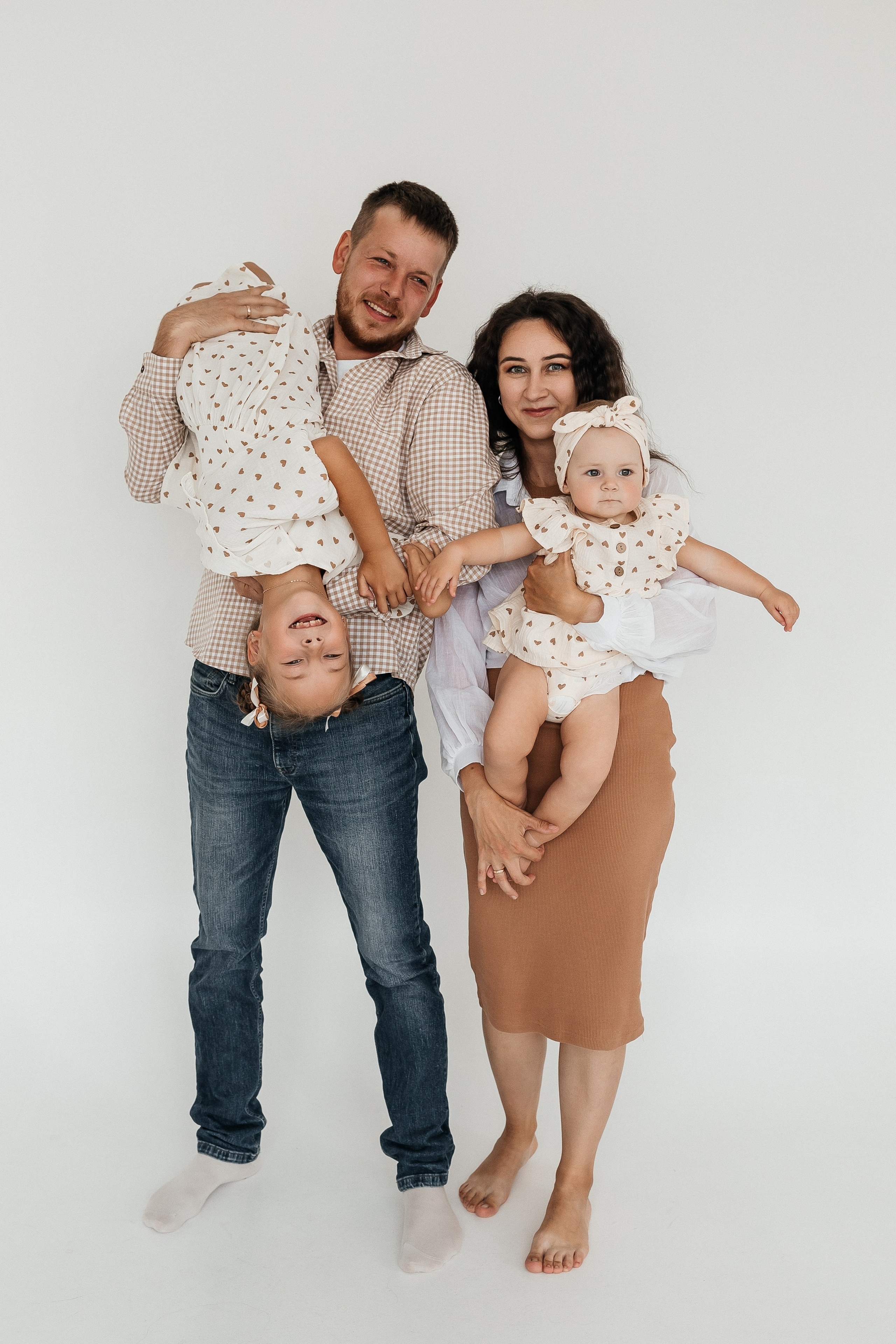 Артём/Лена/Арина/Маша. Свадебный и семейный фотограф в Екатеринбурге