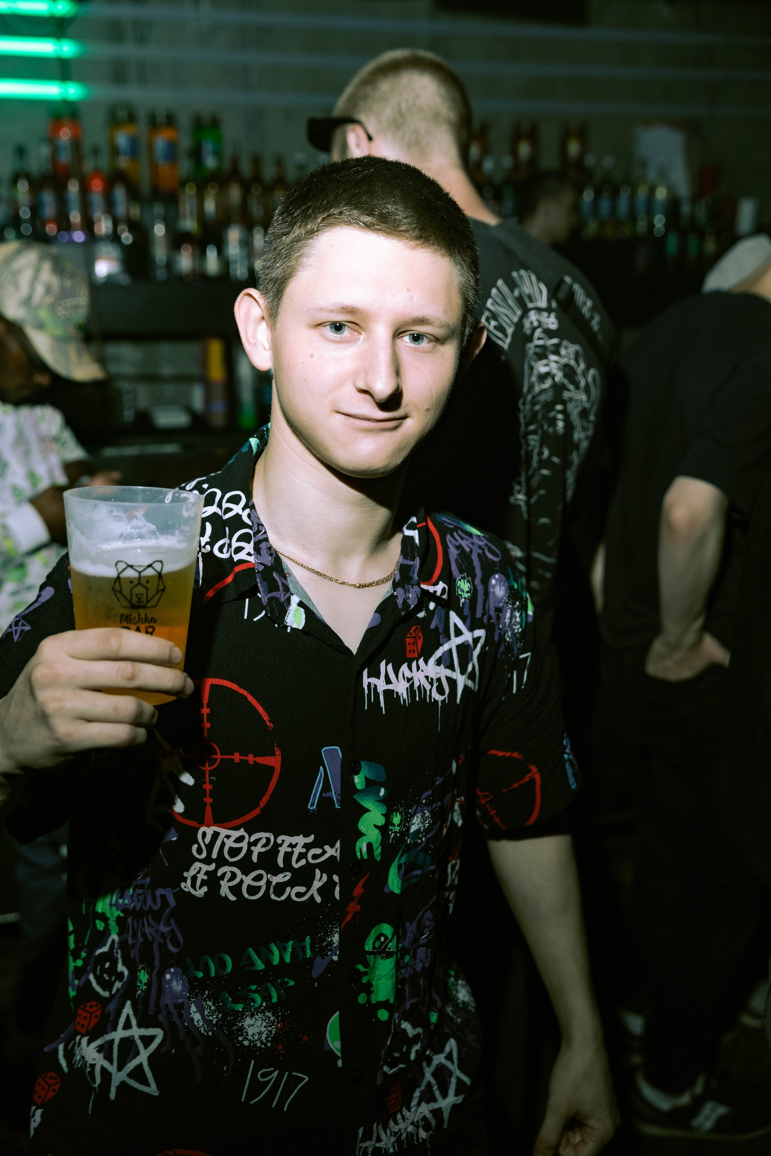 Mishka-bar 4. _Carpe diem_