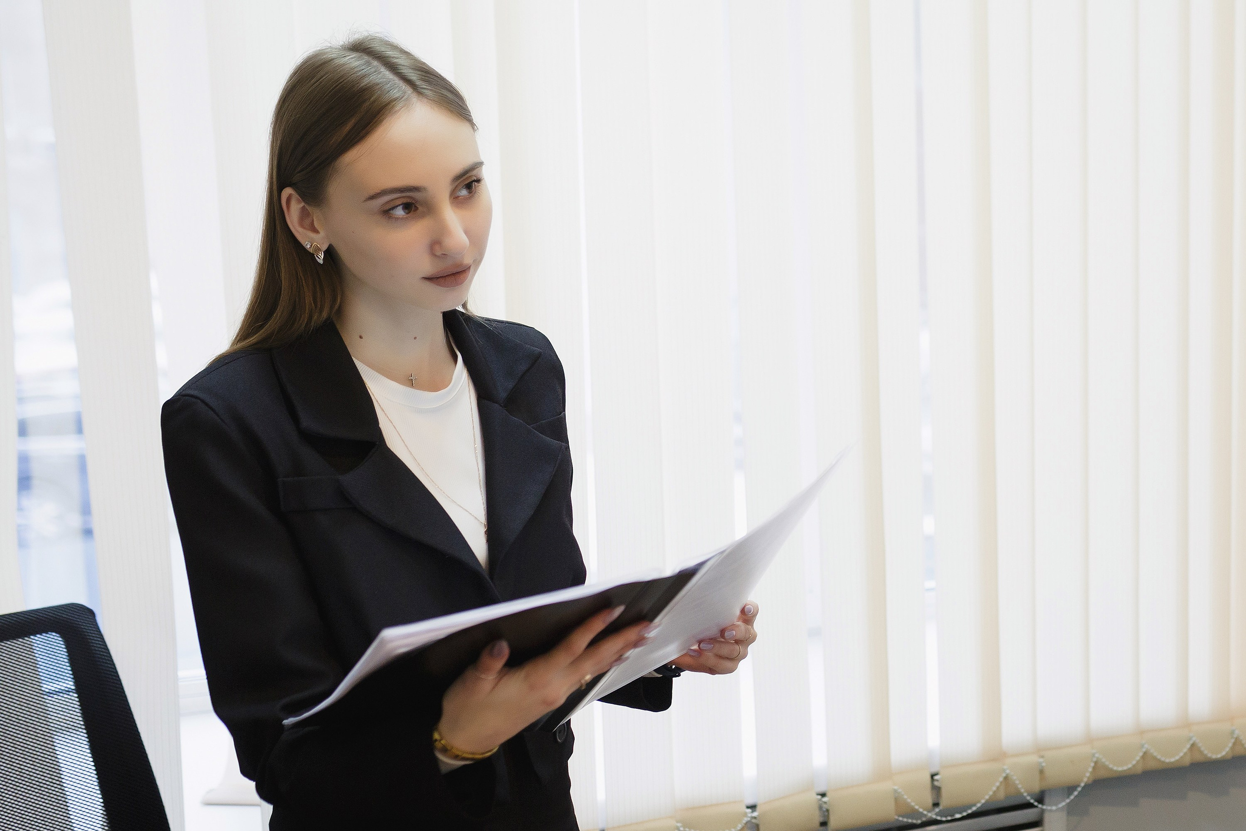 ДЕЛОВЫЕ. Roman Photo