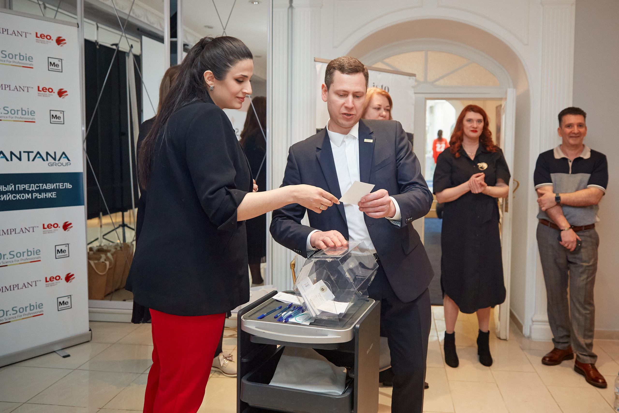 Dr.Sorbie в салоне Долорес. Фотограф ваших самых ярких событий в Москве и СПБ. Збронская Юлия