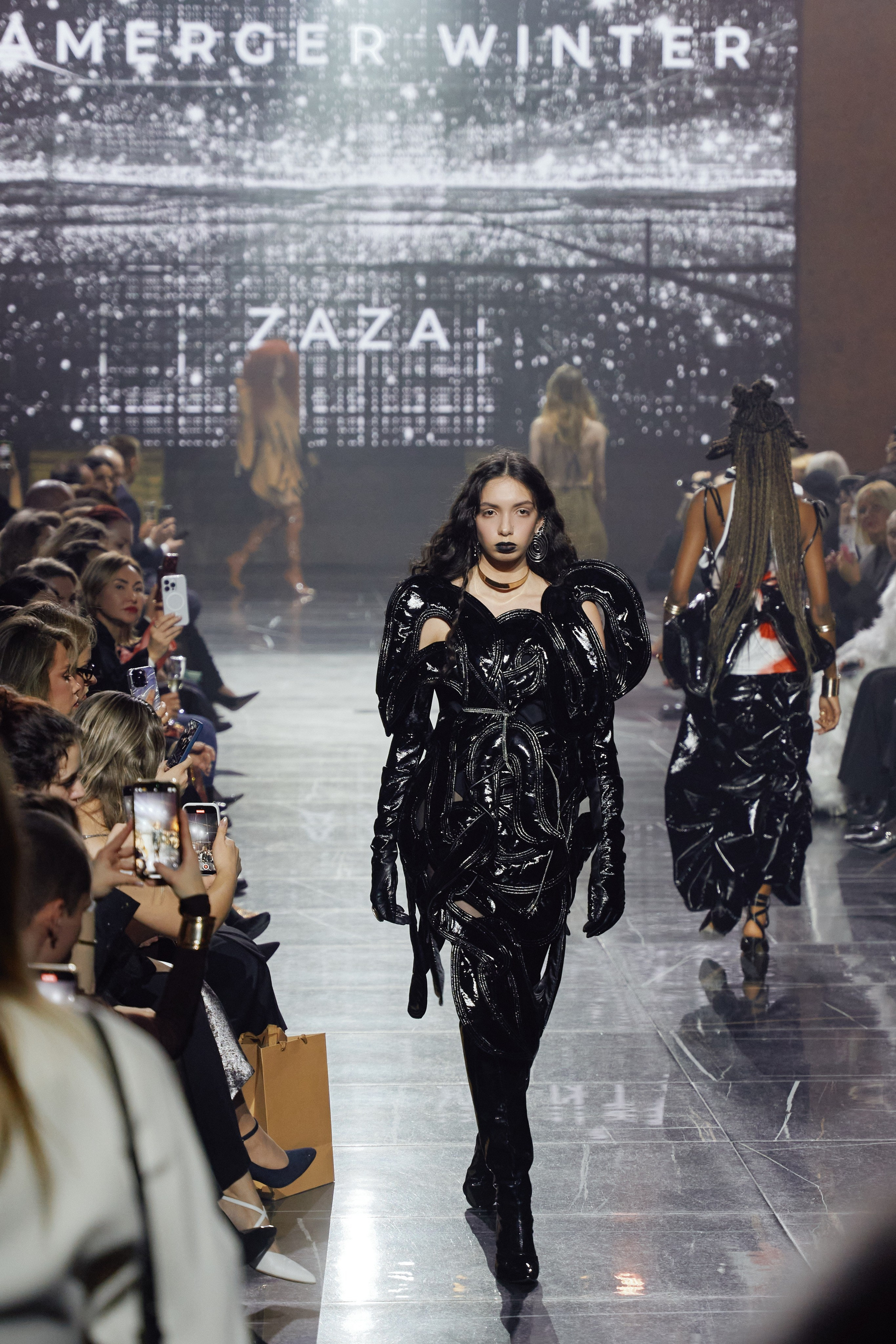 Показ KAMERGER | ODETTA. Свадебный фотограф и видеограф из Санкт-Петербурга Агарков Никита