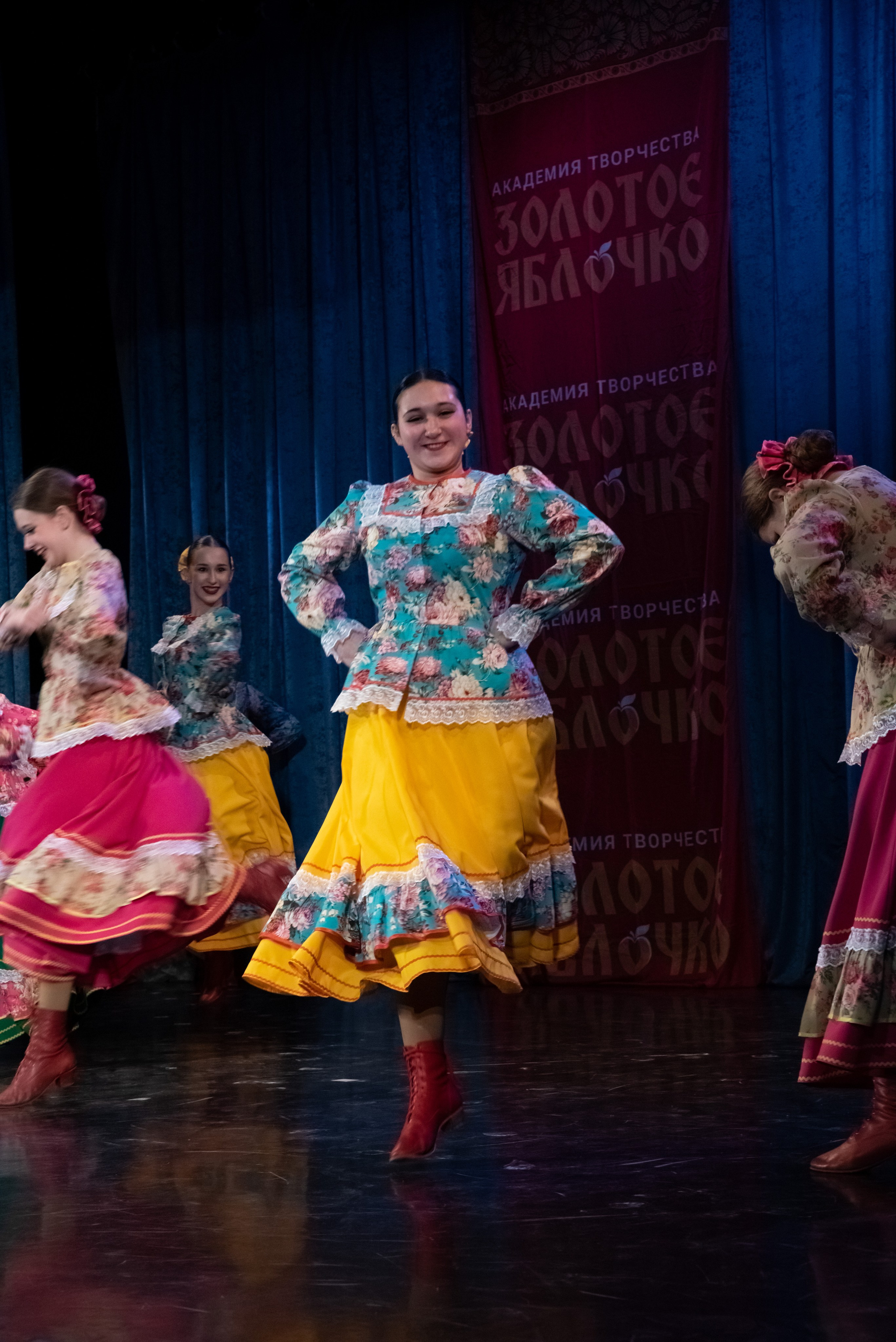 7 декабря, г. Выборг. Золотое яблочко