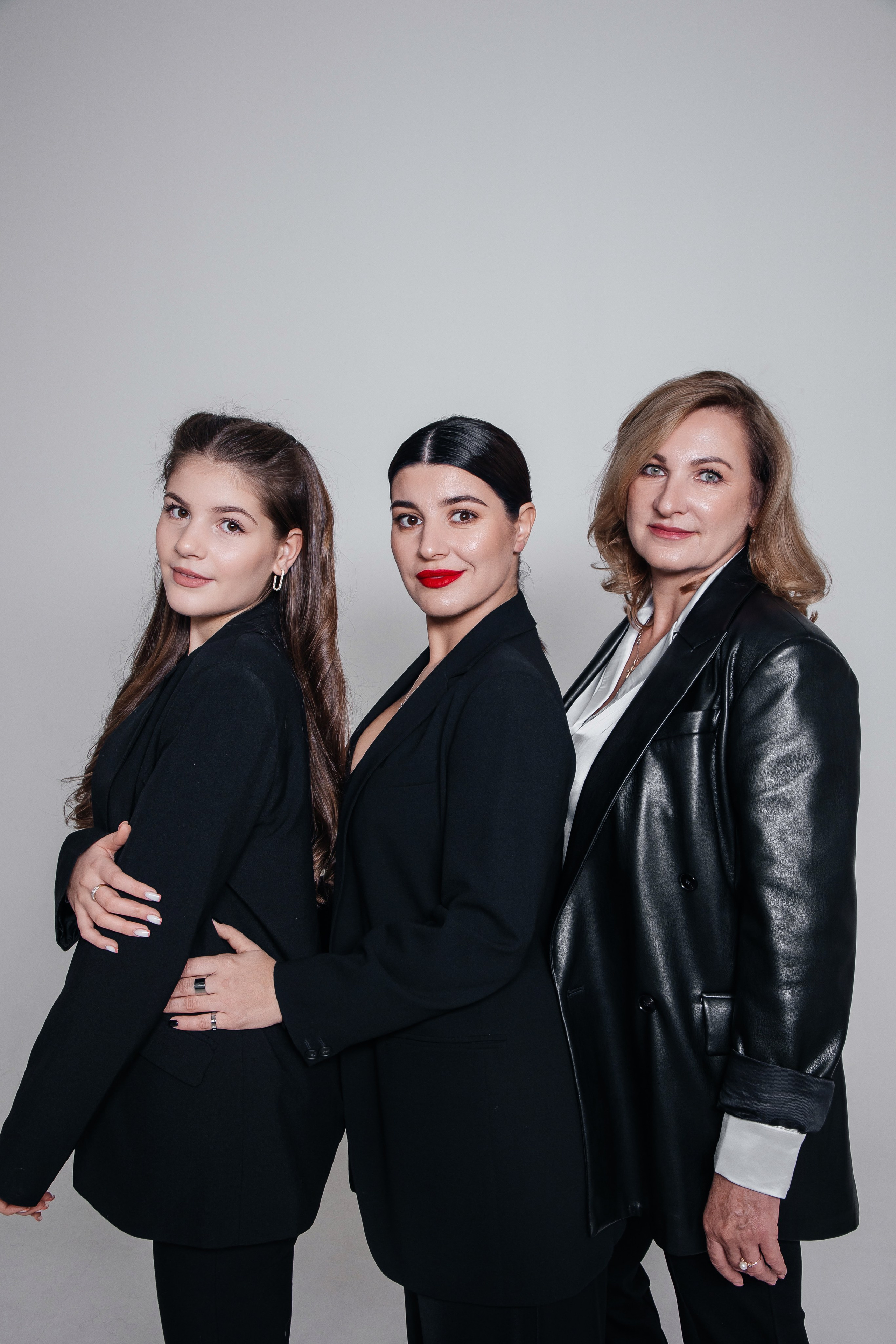 Юлия, Светлана, Александра. Фотограф Денис Лесковский (Тюмень)