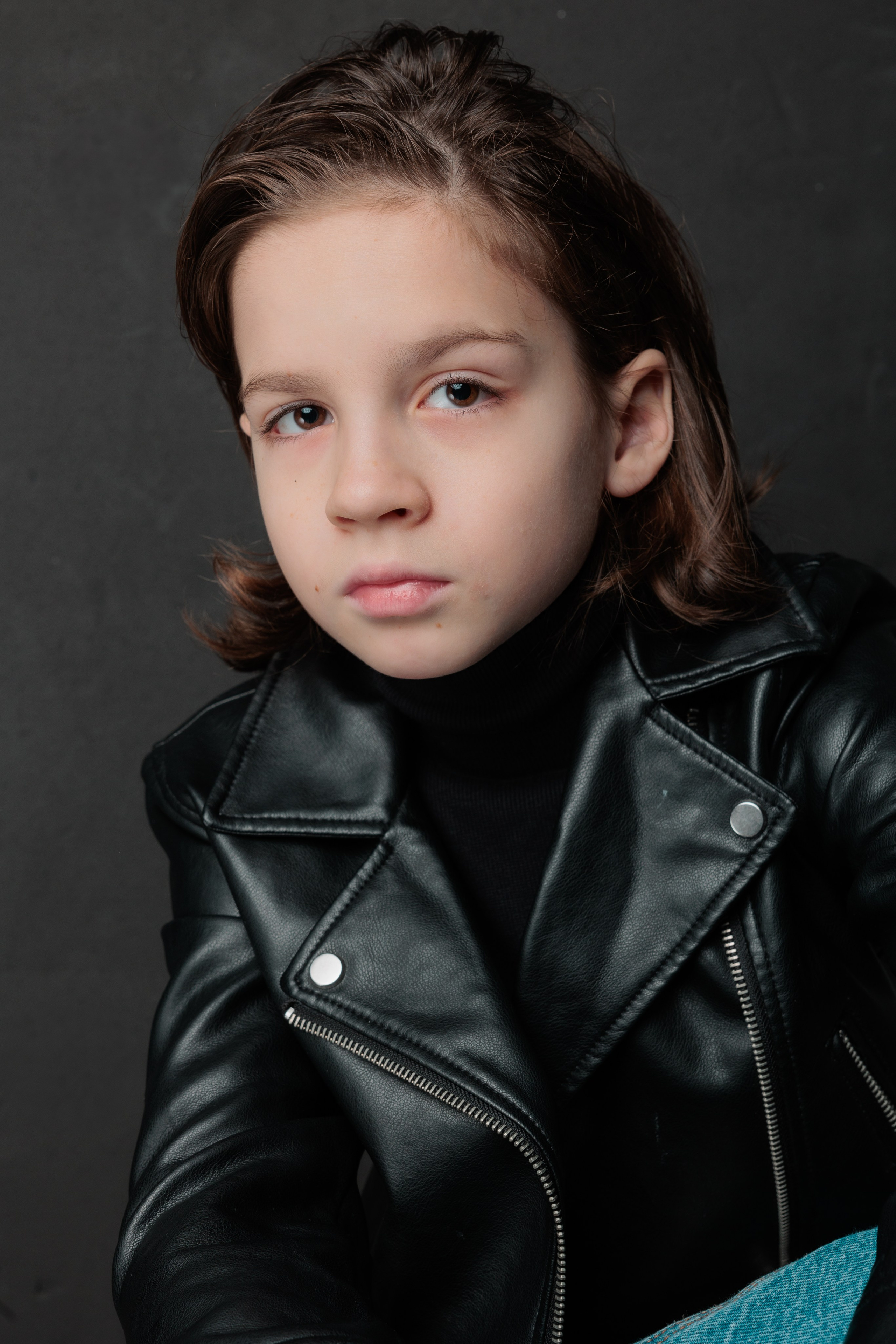 САША. Я фотограф из Москвы к Вашим услугам