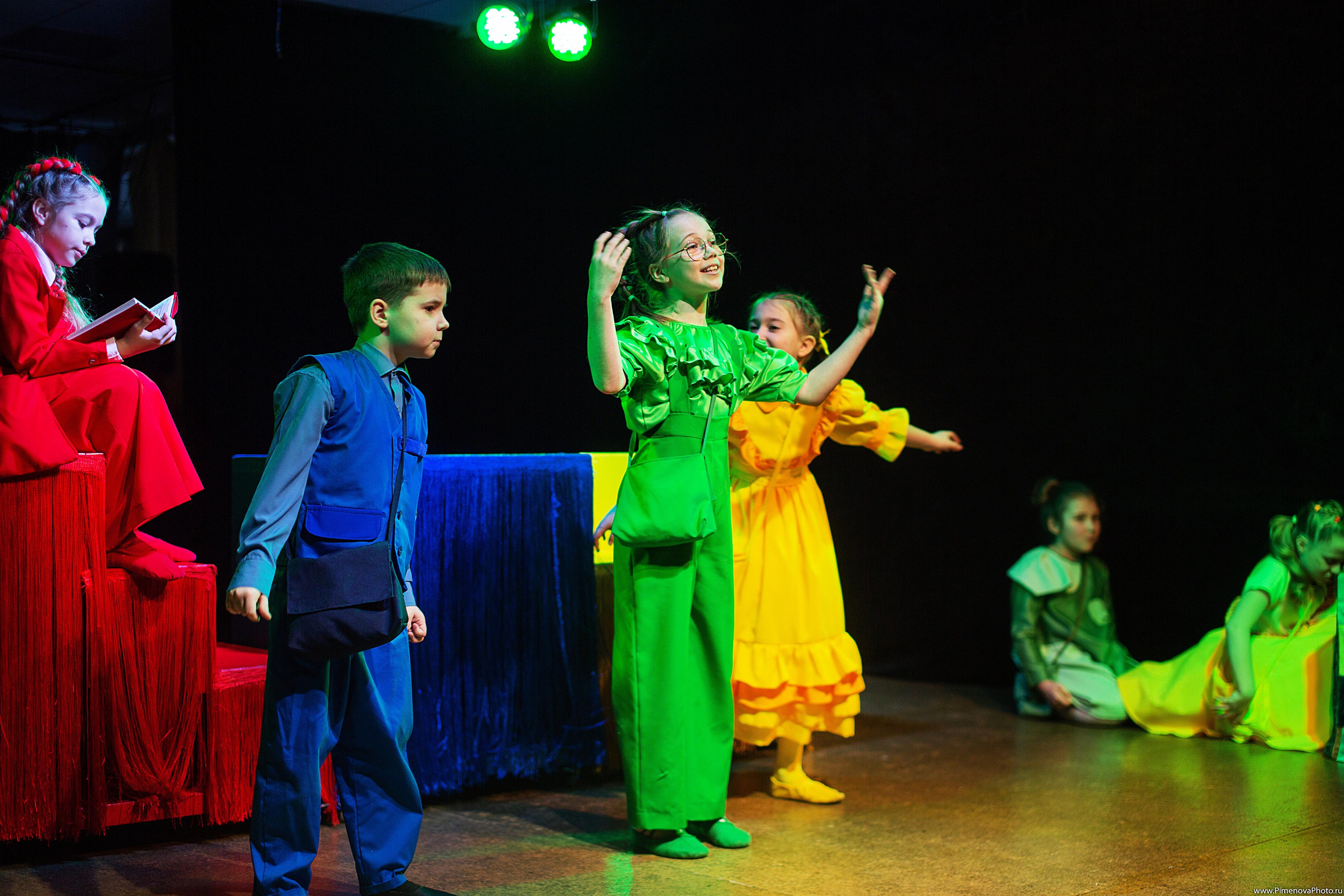 Карандаши «Театрум» ДТЦ, февраль. Семейный и детский фотограф в Петрозаводске