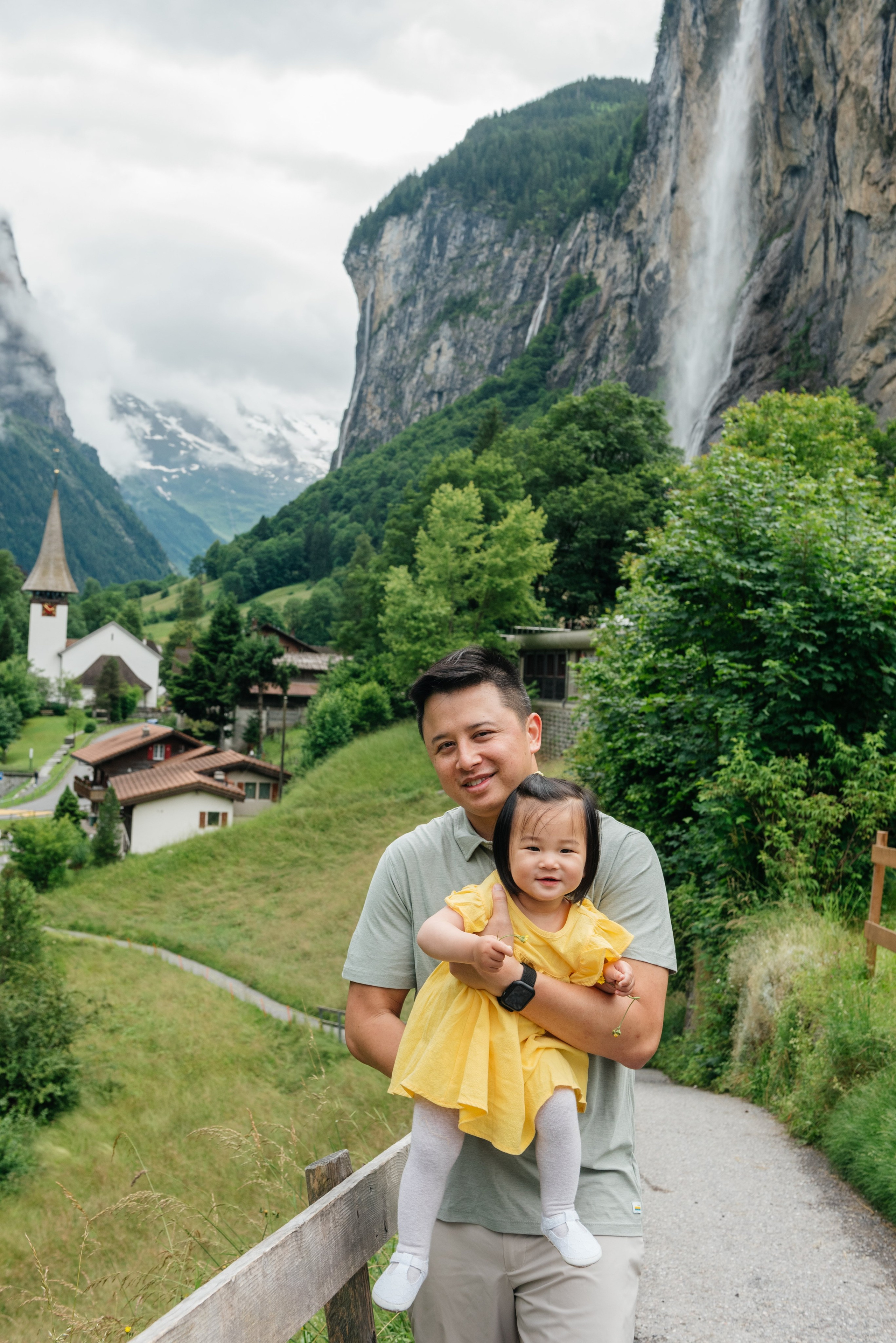 Bernice, Bryant and Kira (Lauterbrunnen, Switzerland). Photographer in Switzerland and Europe Anna Alekseenko