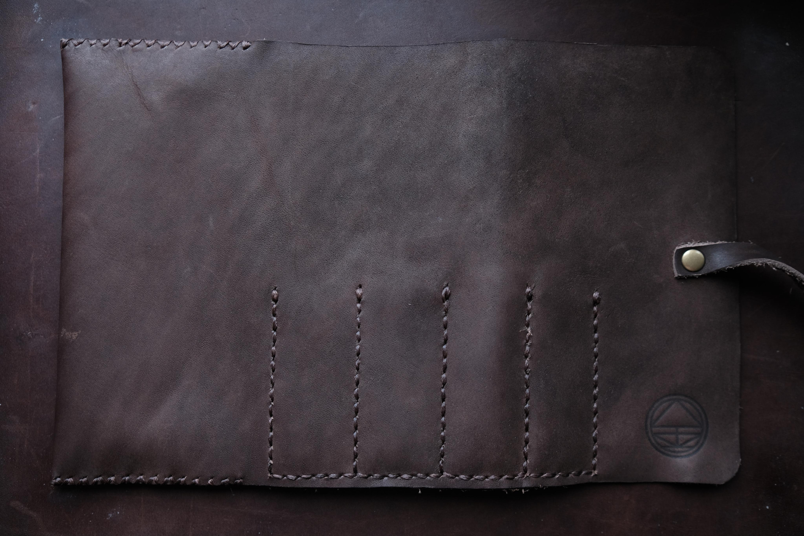 Чехол для инструментов из орехового краста 1.2 мм (до покрытия воском). 