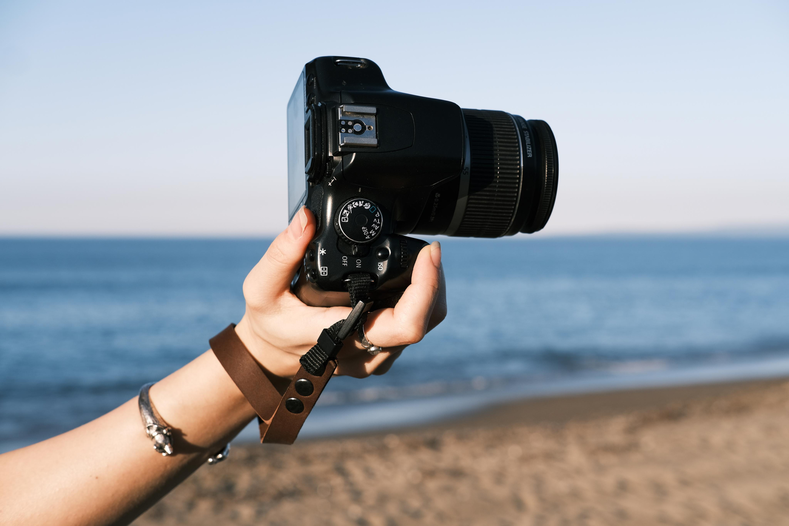 Wrist strap for camera made of 2 mm hazel crust leather.