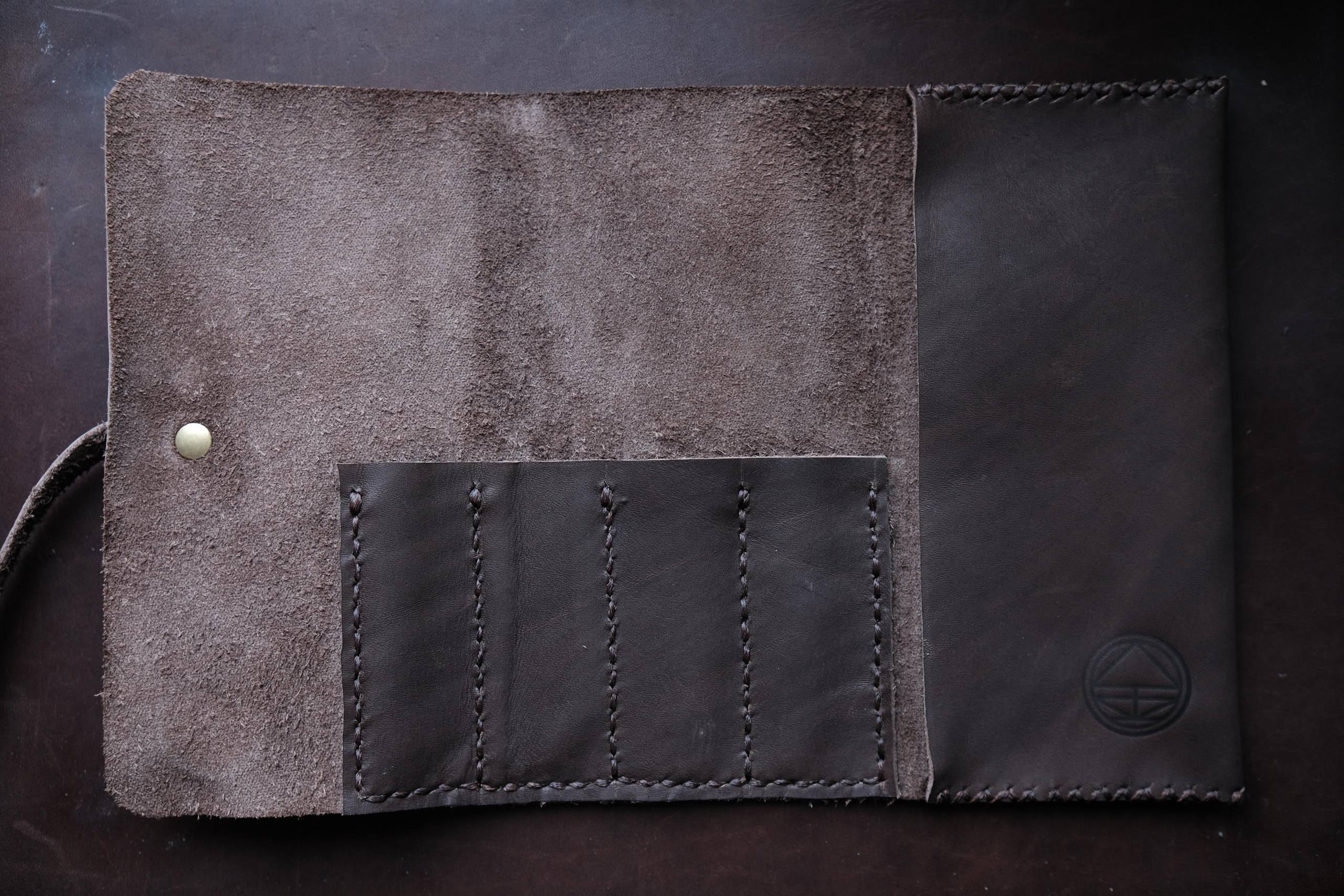 Чехол для инструментов из орехового краста 1.2 мм (до покрытия воском). 