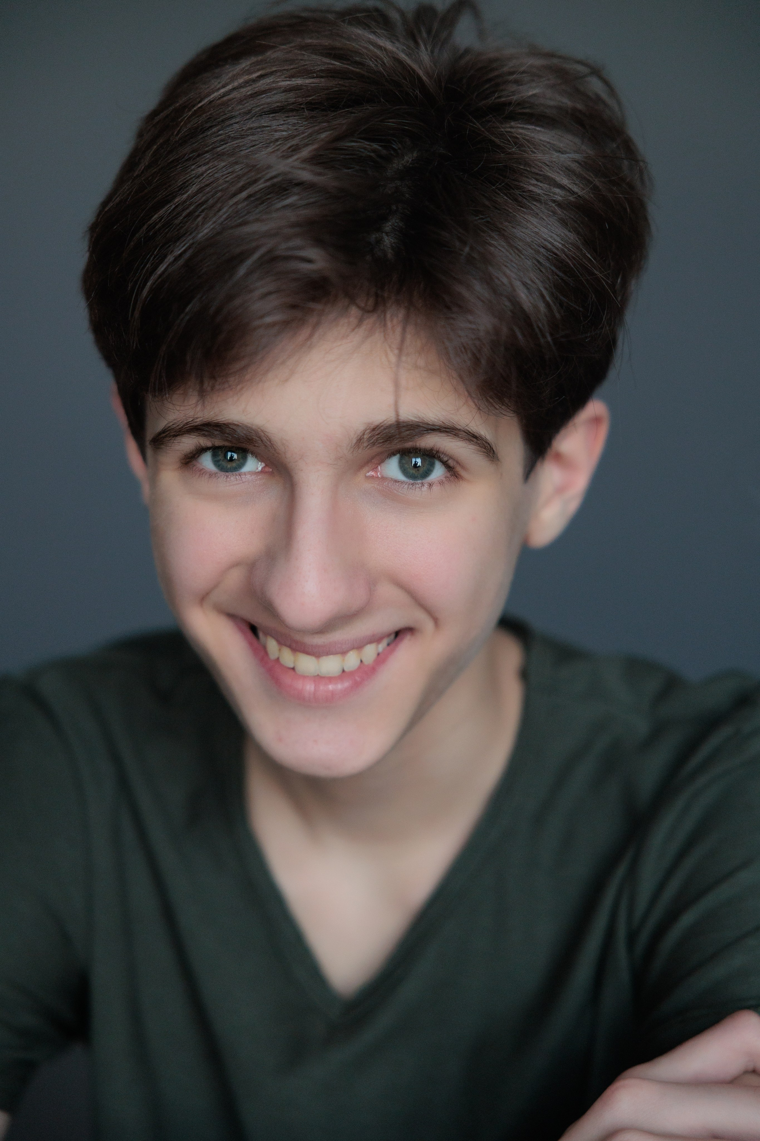 АРТЁМ. Я фотограф из Москвы к Вашим услугам