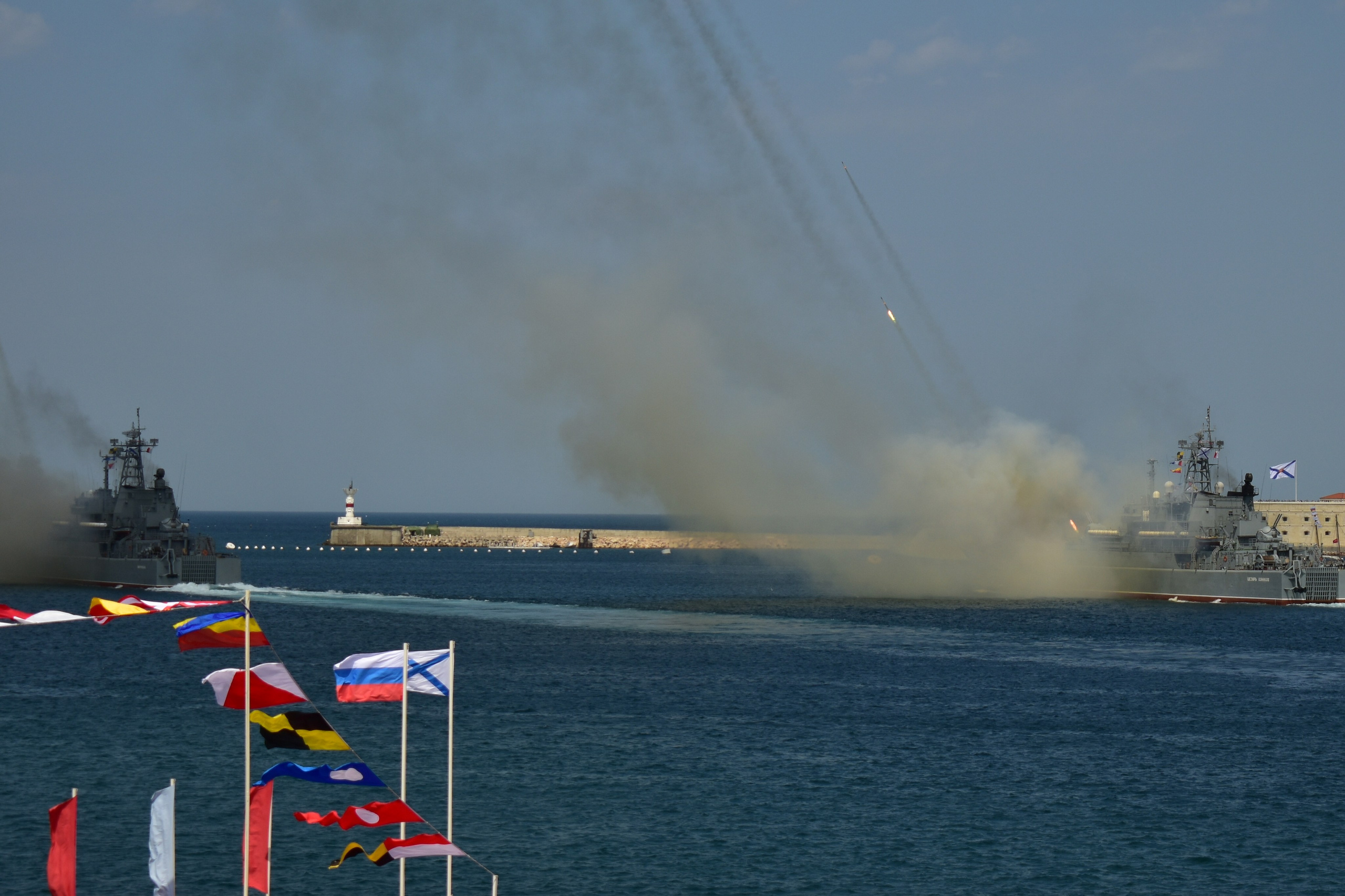 Парад ВМФ. Фотограф-ретушер в Крыму Юля Лобурец