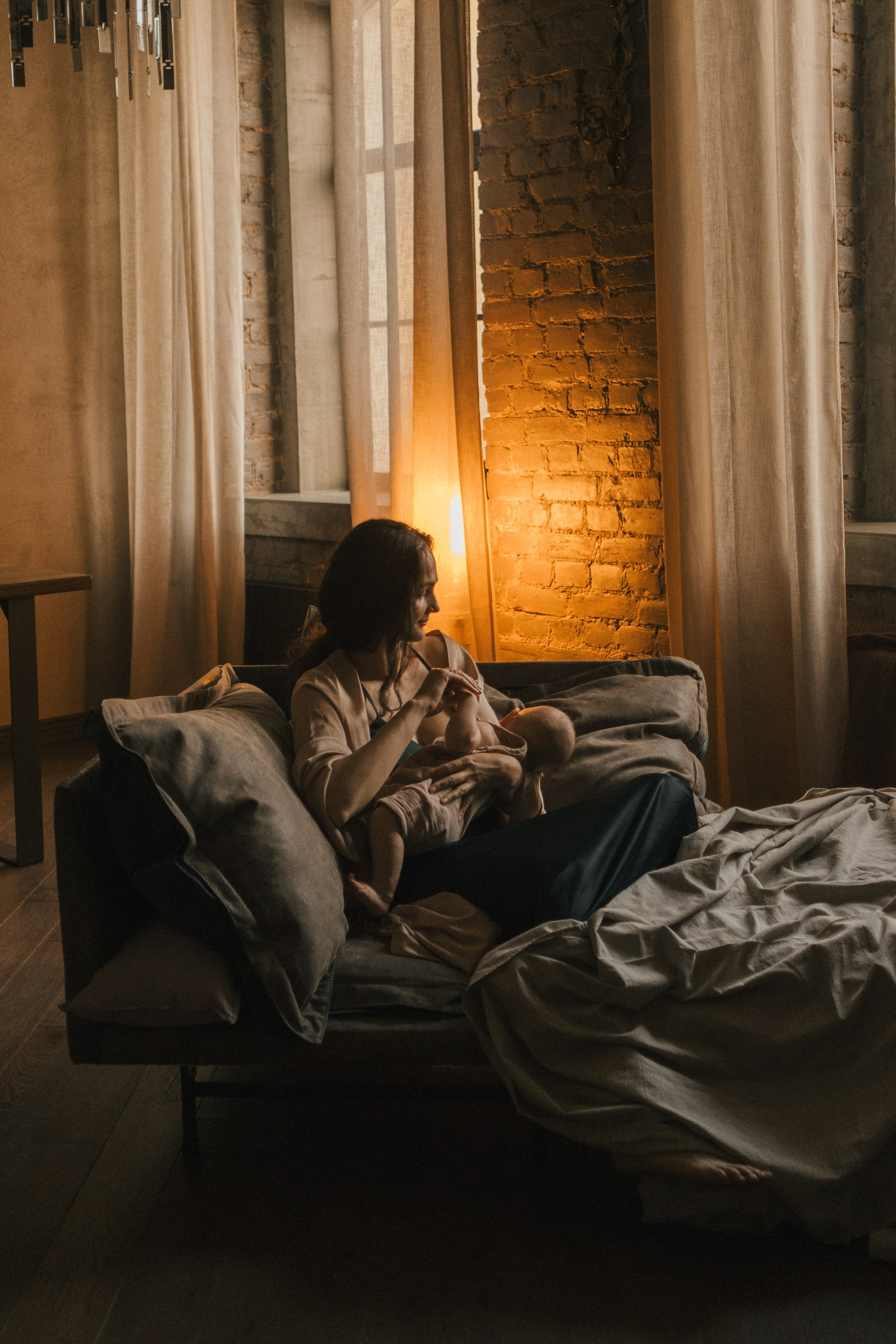 Мама и малыш. Питерское утро Светы и Мироши. Фотограф в Москве (готова приехать к вам в город)