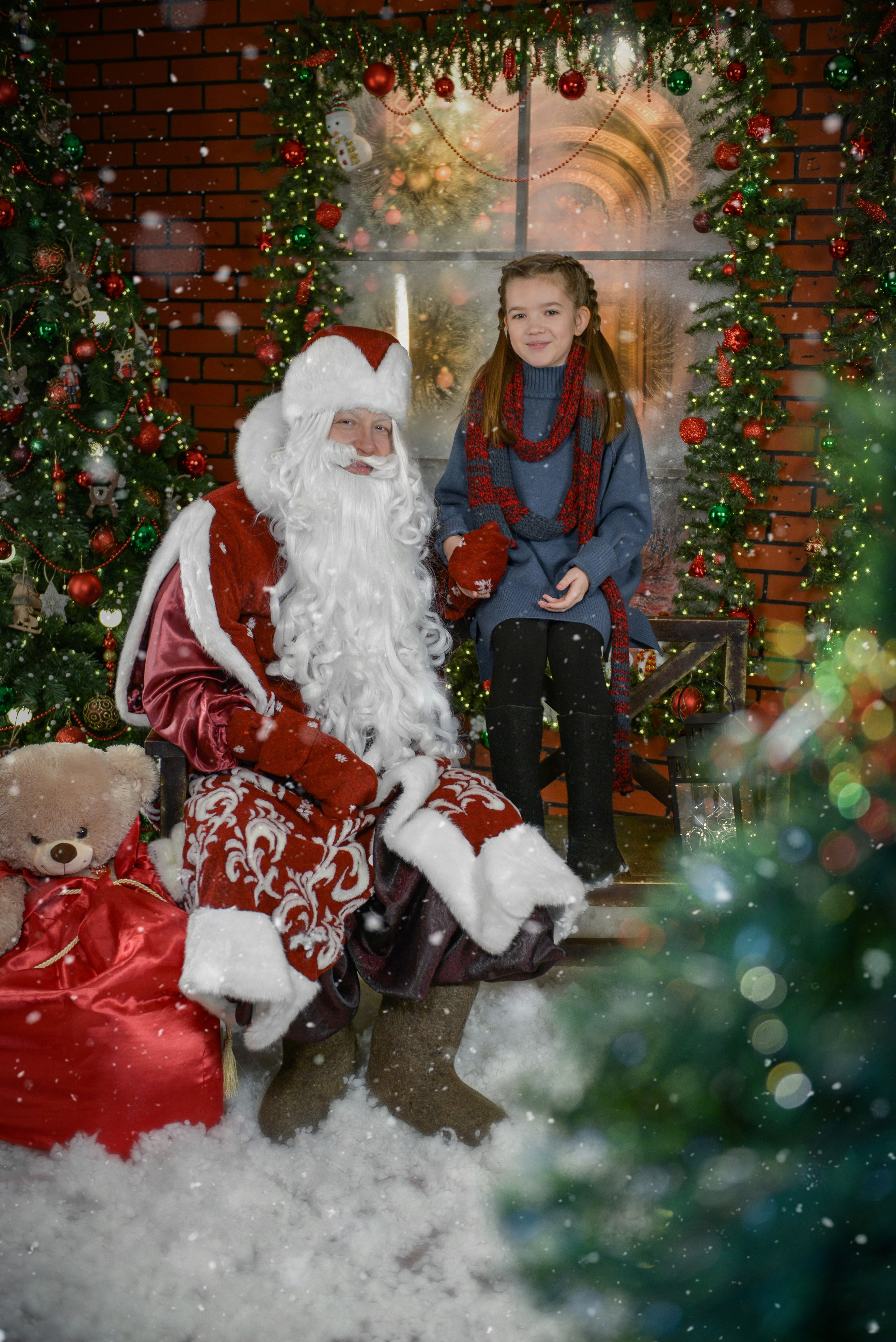 Встреча с Дедом Морозом (ежегодный). Татьяна Гойда портретный и семейный фотограф Ленск. Выпускные альбомы