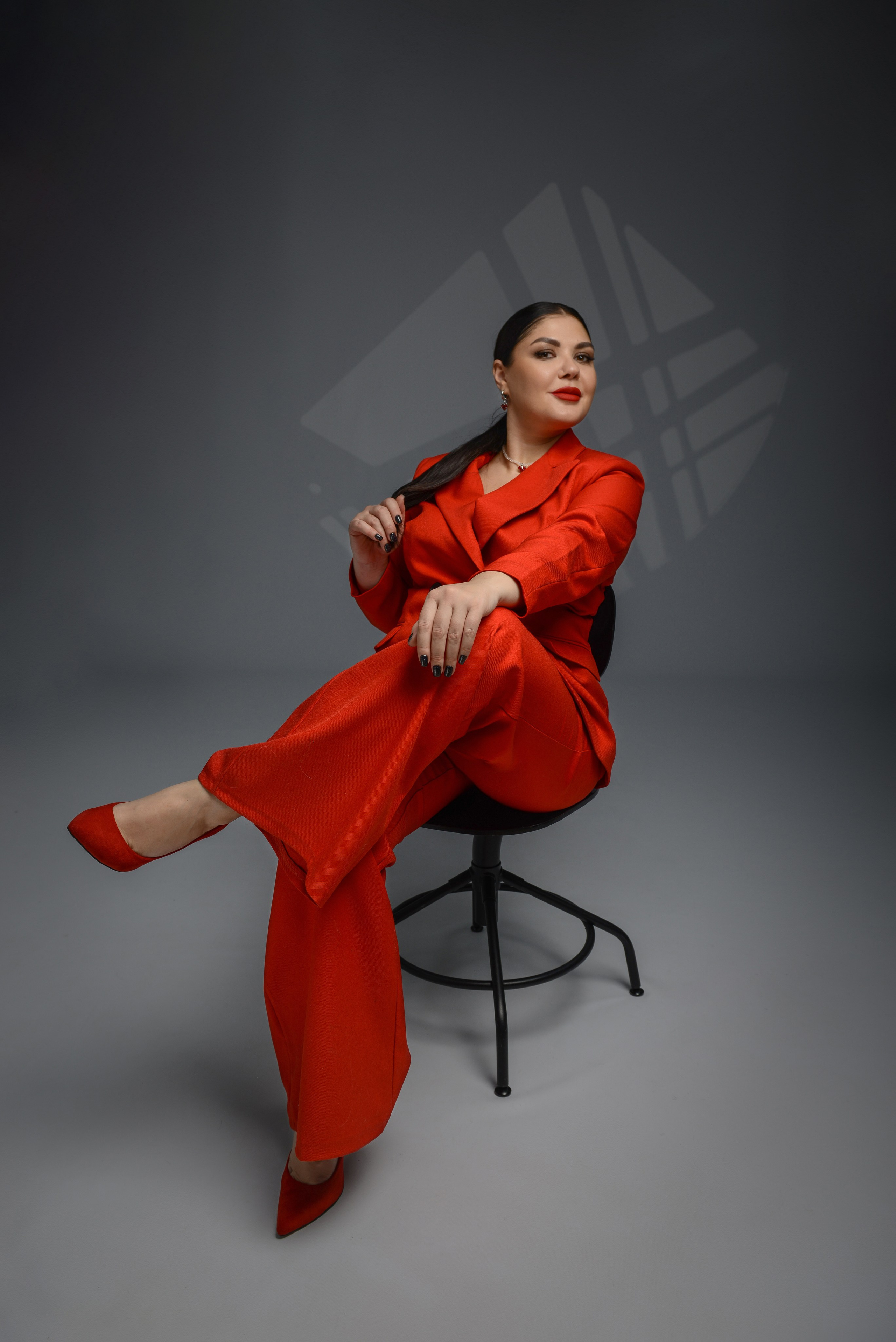 Студия красоты «Мата Хари». Татьяна Гойда портретный и семейный фотограф Ленск. Выпускные альбомы