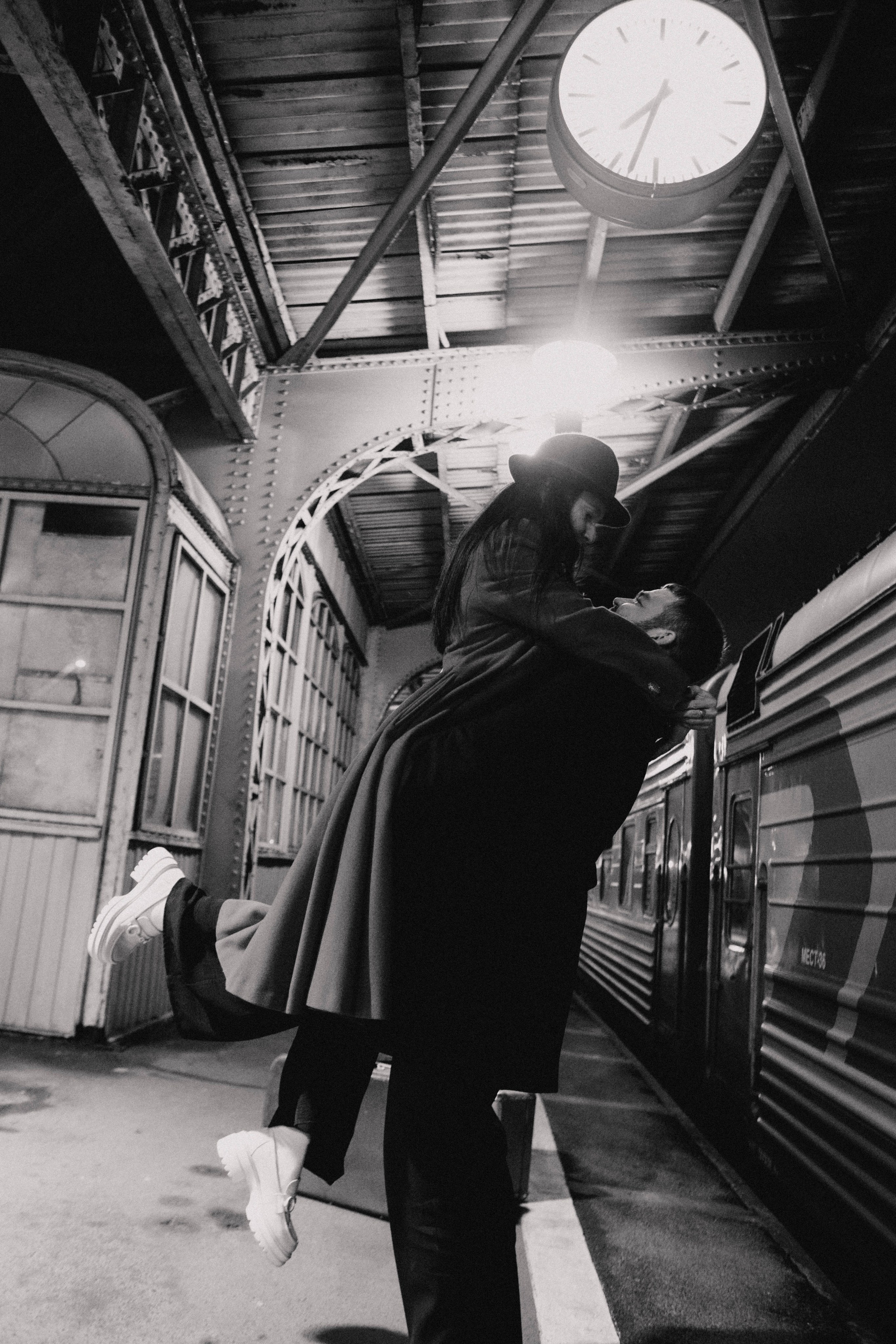 Витебский вокзал. Варя + Сергей. Фотограф в Нижнем Новгороде