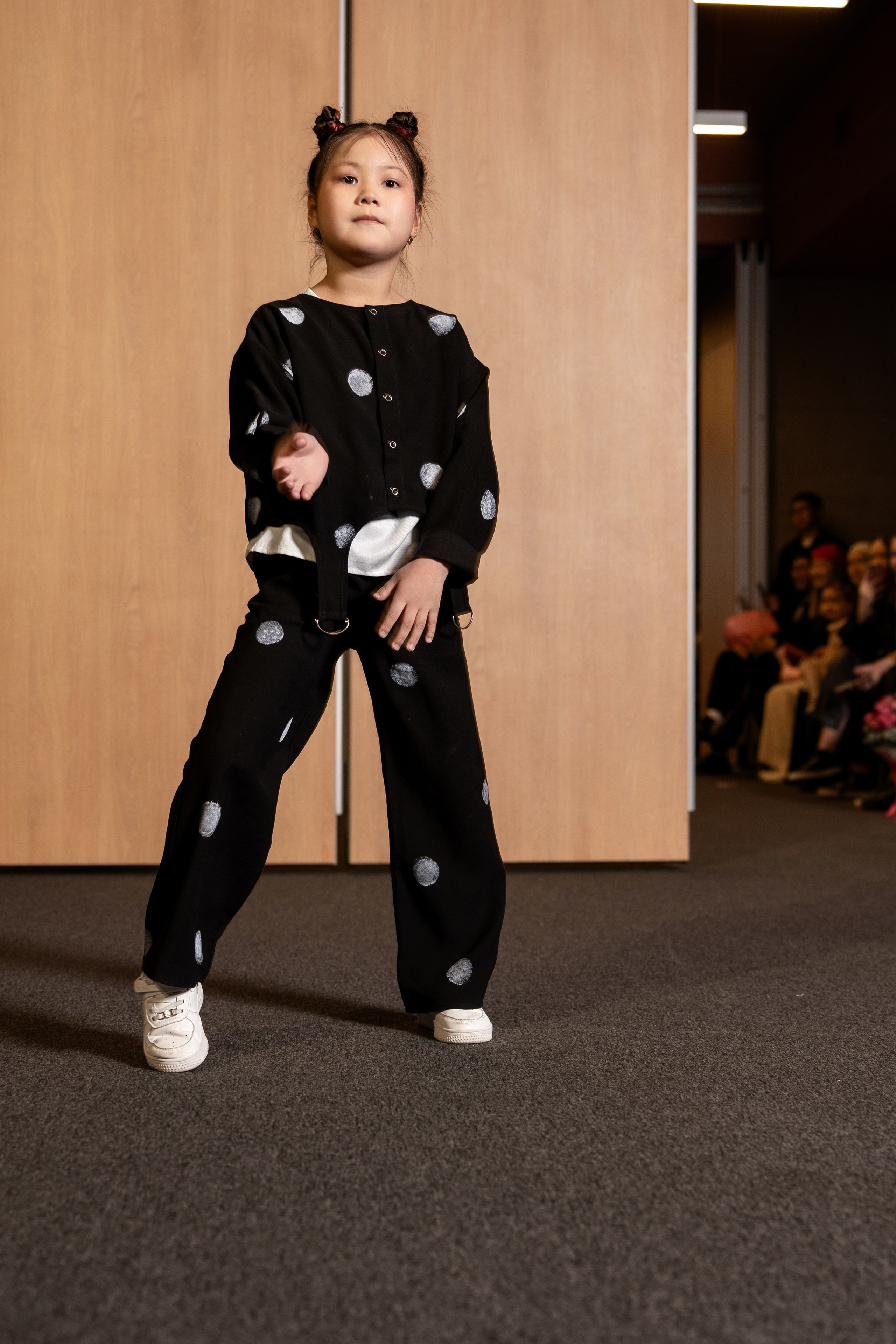 Brand Mila_R. Сайт Алматинского НЮ АРТ, будуар и фэшн фотографа Дениса Карпенко