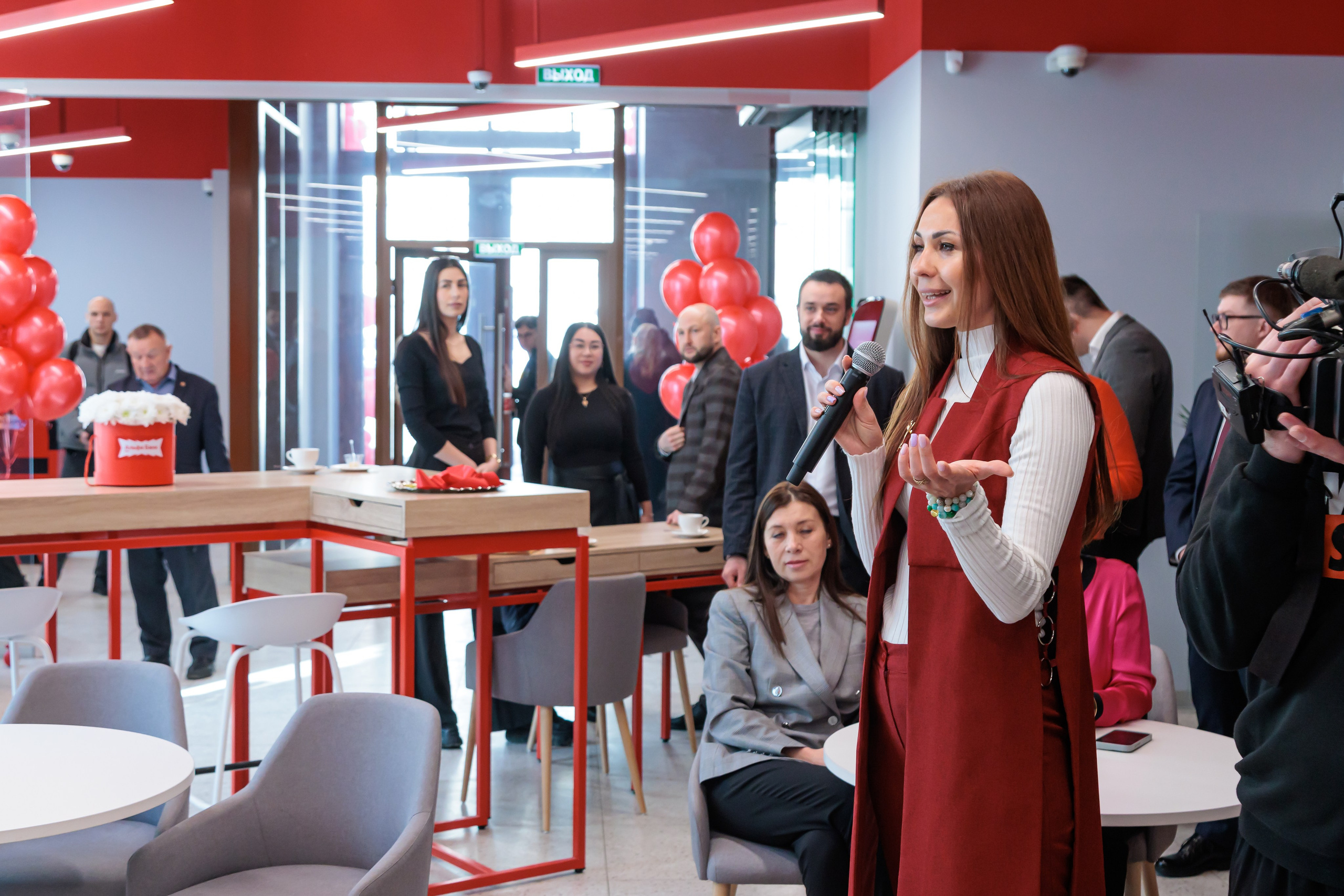 Открытие филиала Альфа-банк. Фотограф Антон Клейнос, Владивосток