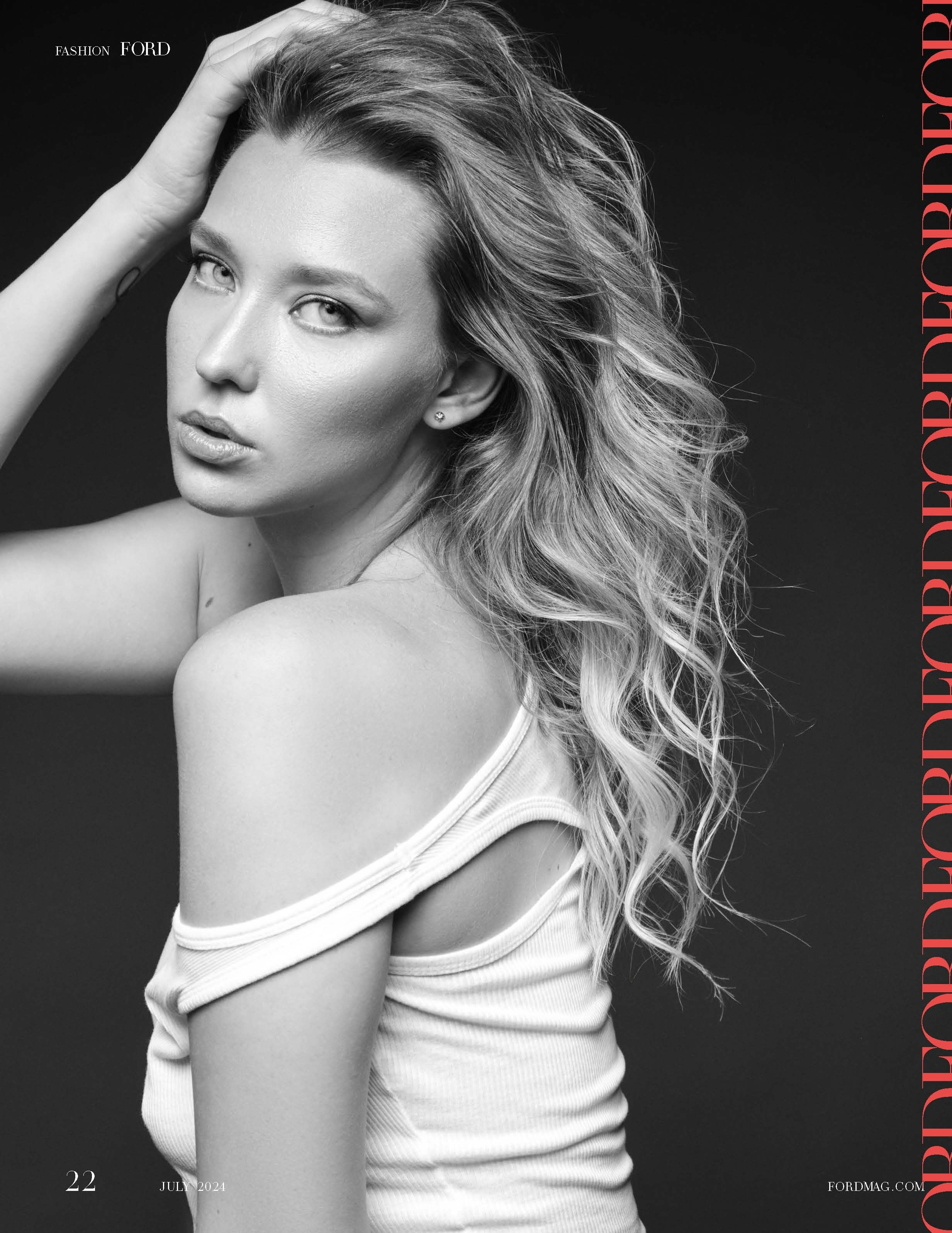 Юлия Шмонова. Съёмка одежды для маркетплейсов и брендов Morozova Production