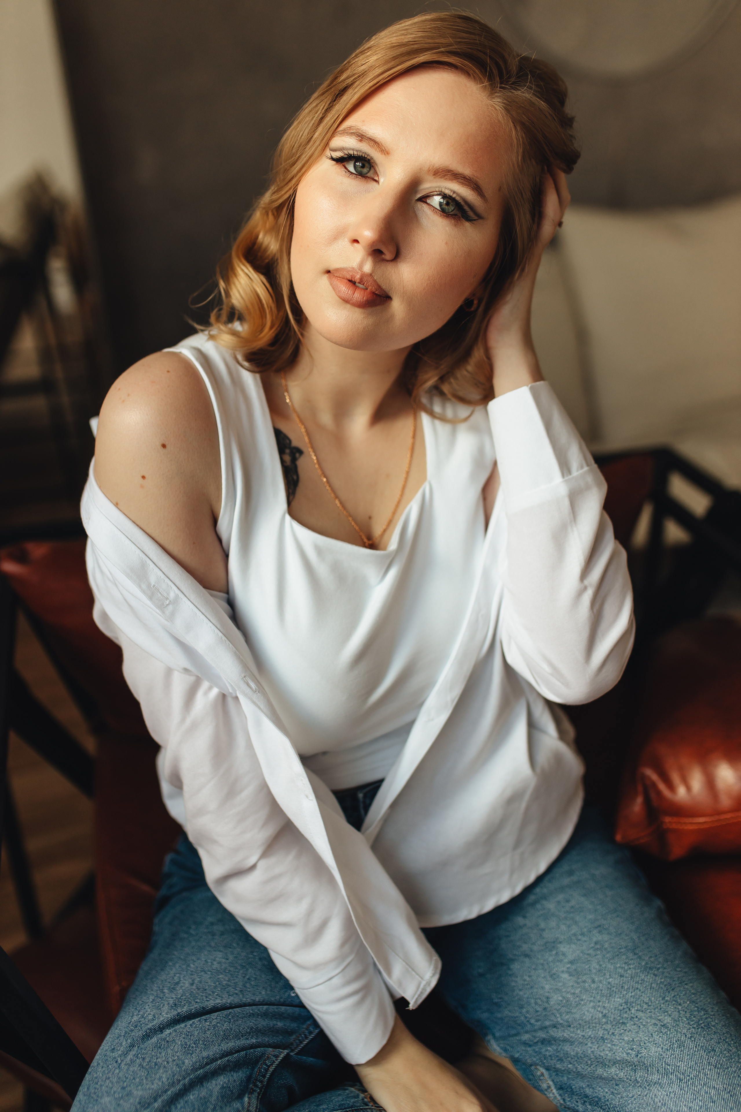 Настя в зале Модерн. Свадебный и семейный фотограф в Туле и области Маша Костина