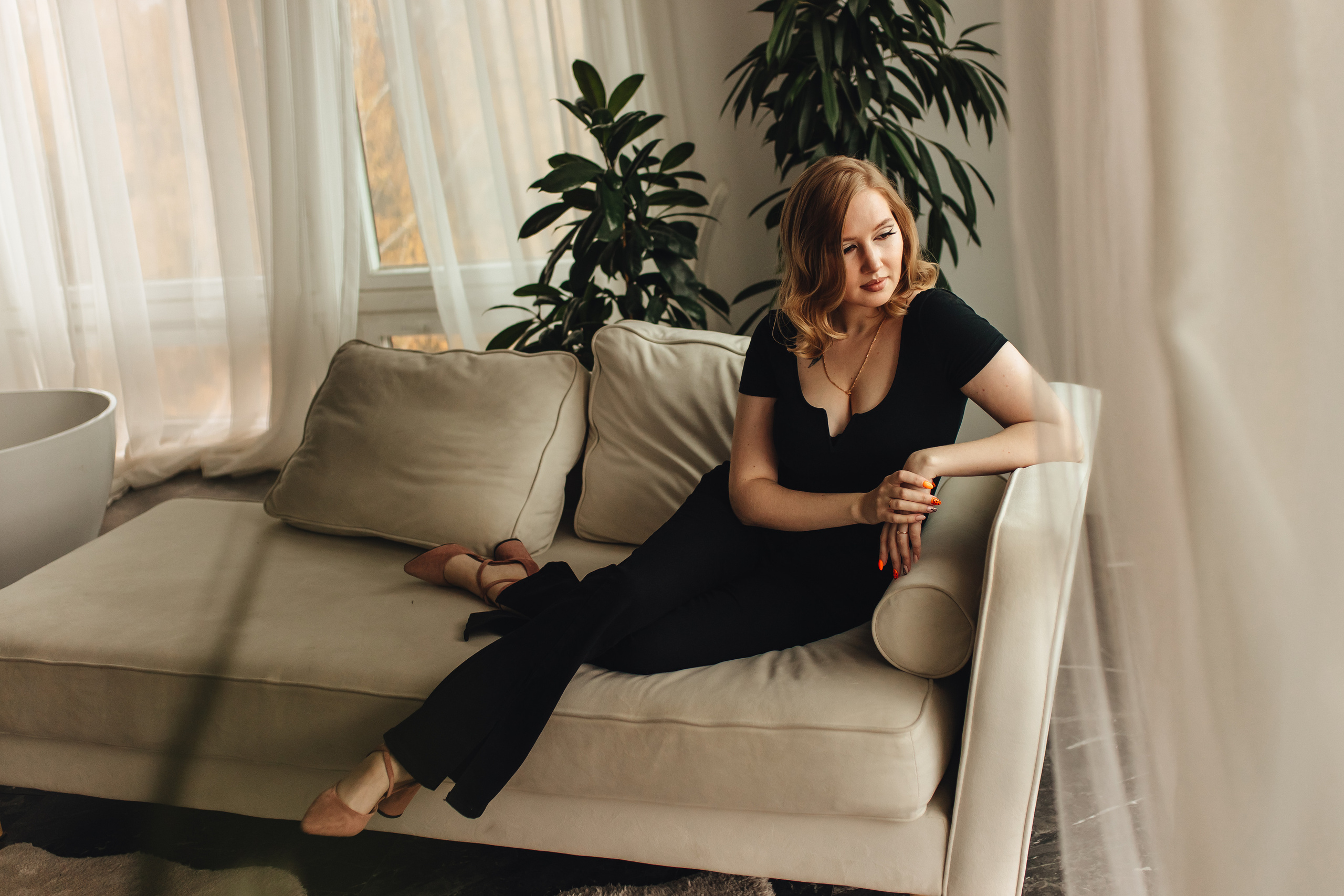 Настя в зале Модерн. Свадебный и семейный фотограф в Туле и области Маша Костина