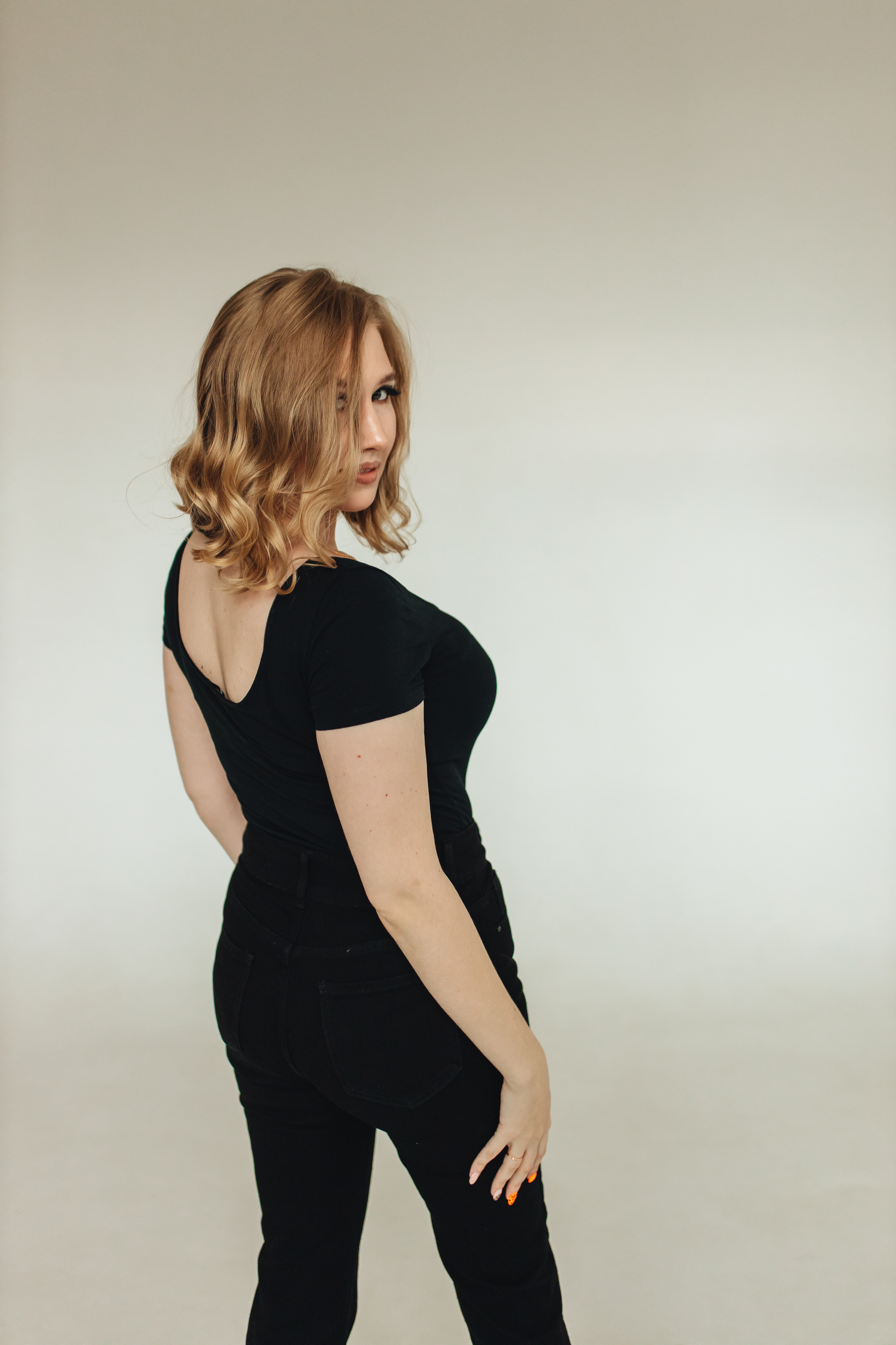 Настя в зале Модерн. Свадебный и семейный фотограф в Туле и области Маша Костина