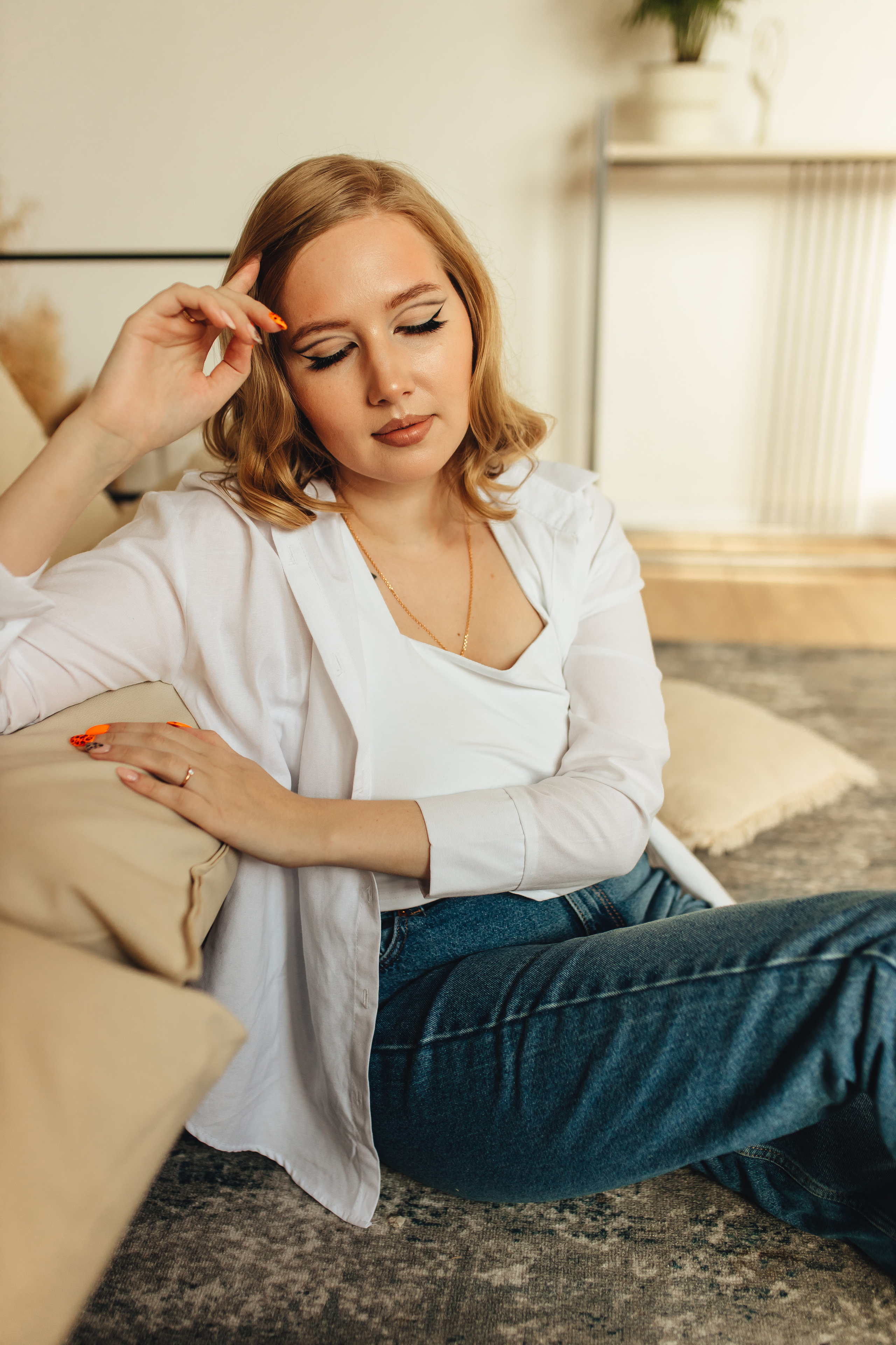 Настя в зале Модерн. Свадебный и семейный фотограф в Туле и области Маша Костина