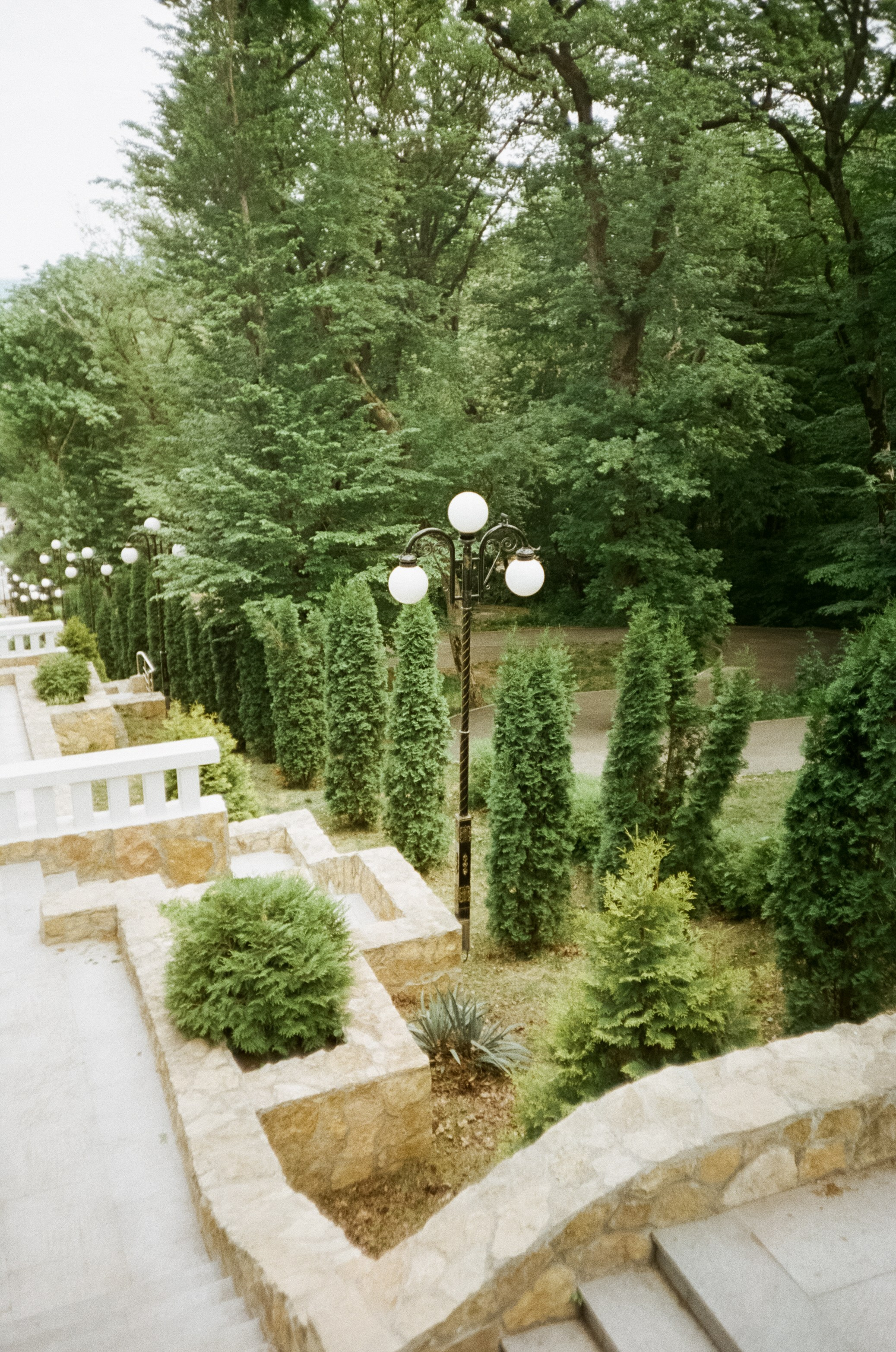 Каскадная лестница в Курортном парке Железноводска. 574 ступени красот. Фотограф-документалист Мария Осокина