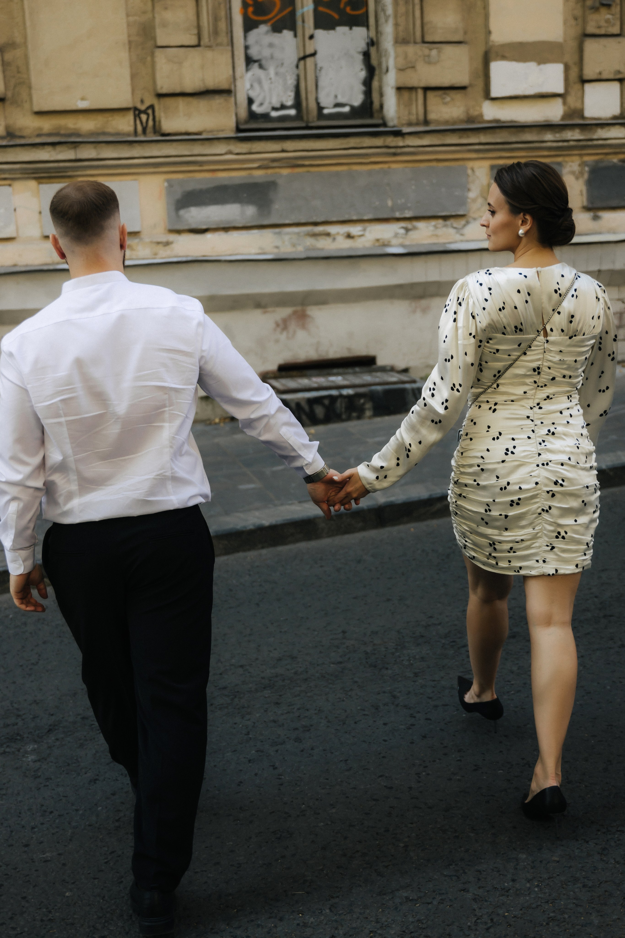 Сергей и Алия, роспись в Савеловском ЗАГСе и прогулка по Китай городу. Свадебный и портретный фотограф в Москве Кристина Золотова