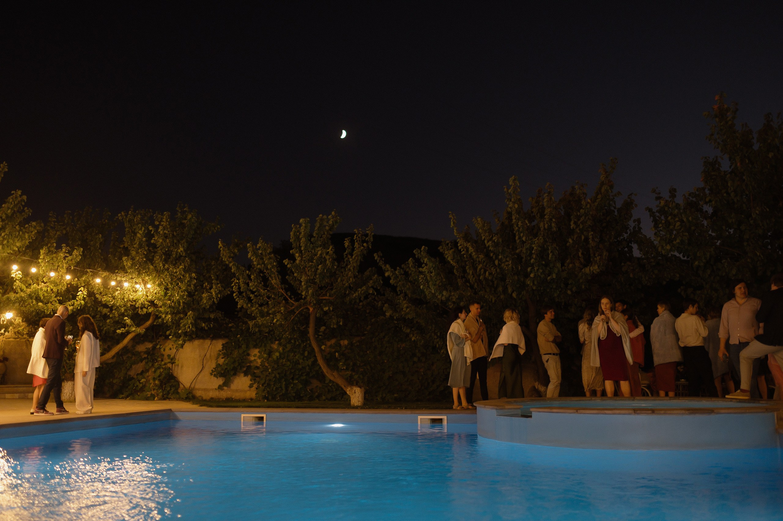 Трогательная свадебная вечеринка в горах Армении. Афина Ефимова. Свадебный фотограф Москва