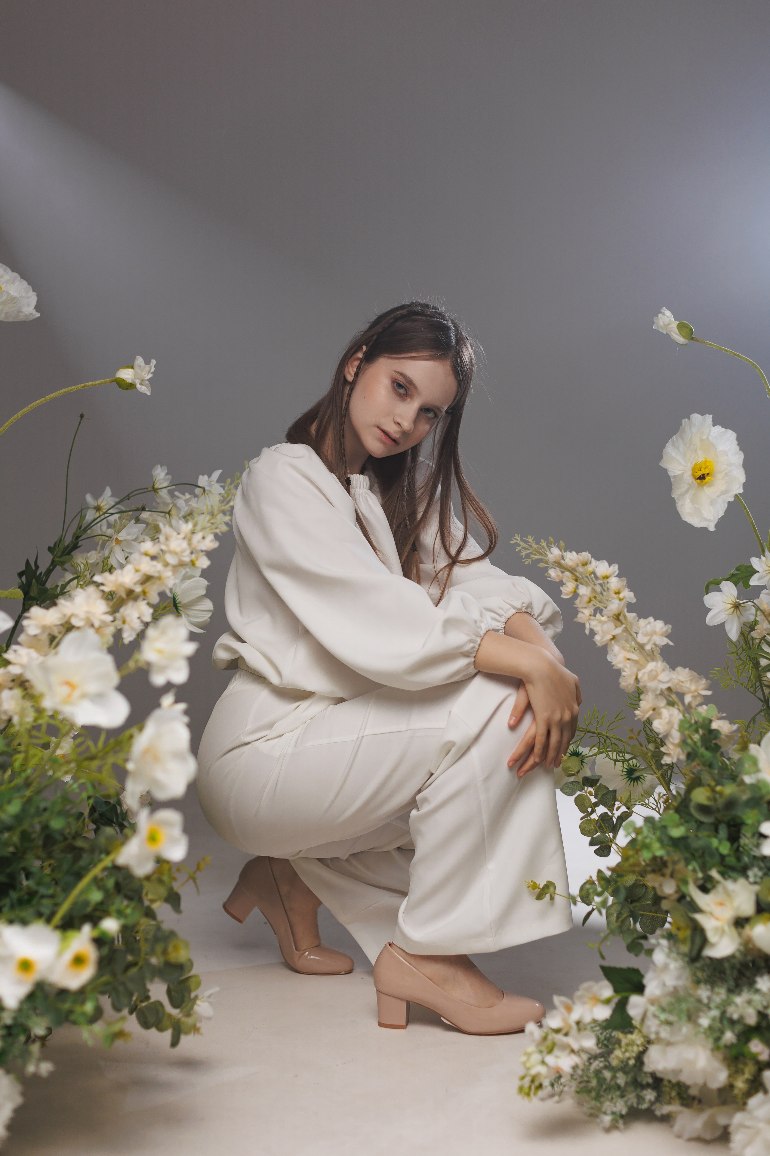 Съемка с цветами для модельного агентства. Анна Демидец — фотограф и маркетолог в Новошахтинске, Шахтах и Ростове-на-Дону