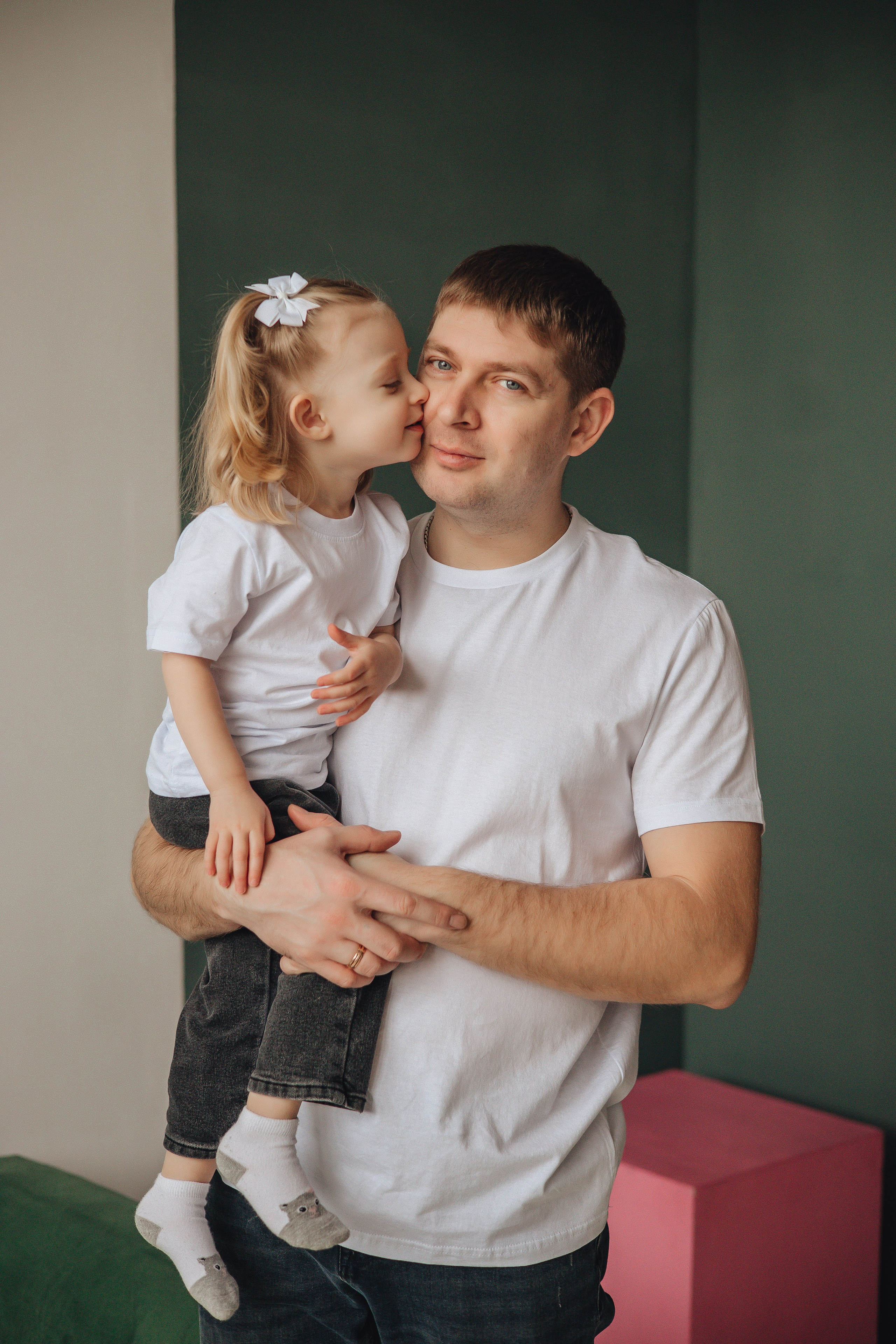 Вика ждет сестренку. Свадебный и семейный фотограф Пушкин Царское Село СПБ Питер Санкт-Петербург и Рязань Ольга Козлова