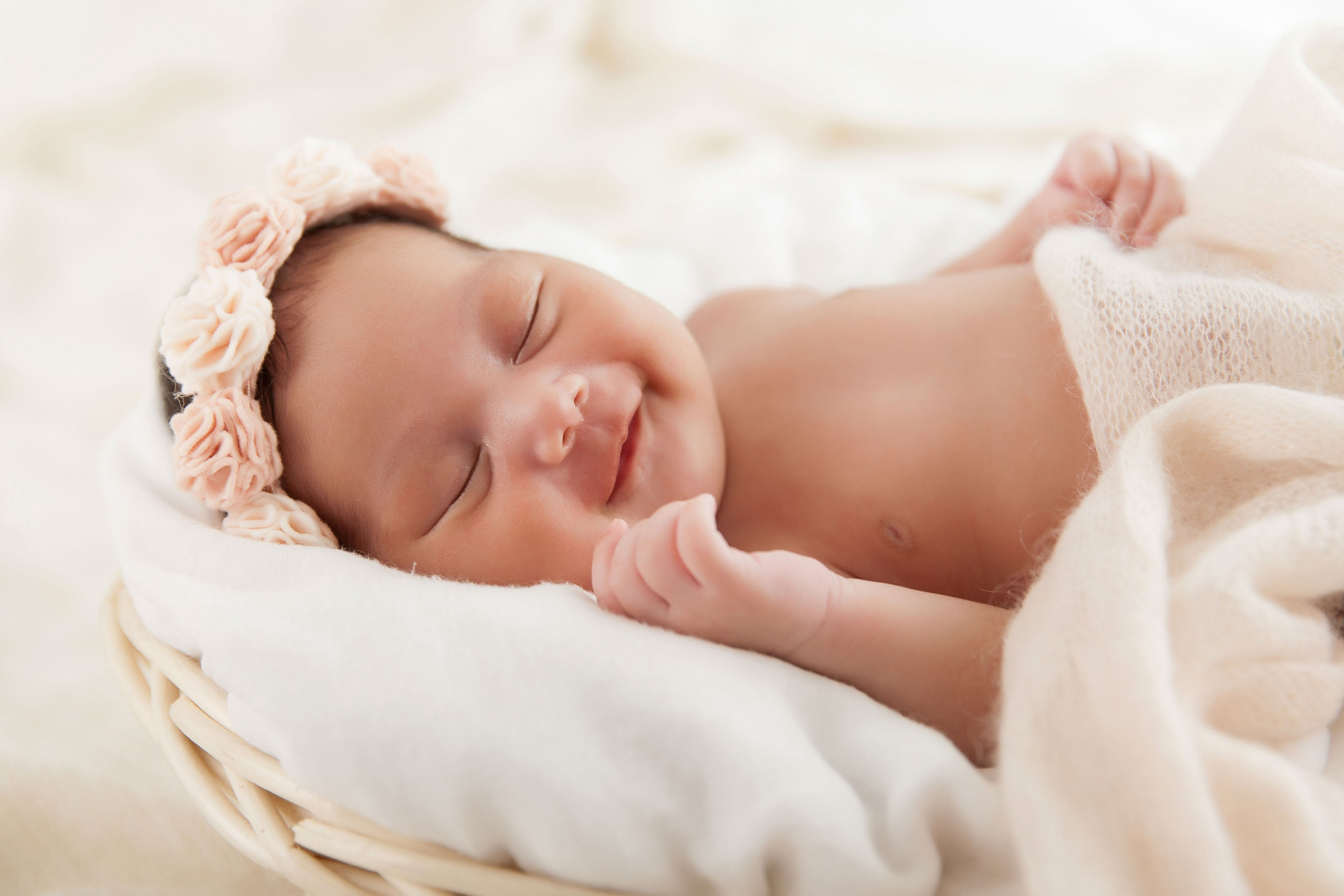 Новорожденные и младенцы. Фотостудия Алматы. Фотосъемка Алматы. Фотосессия Алматы. Фотокурсы. Обучение фотографии. Аренда студии