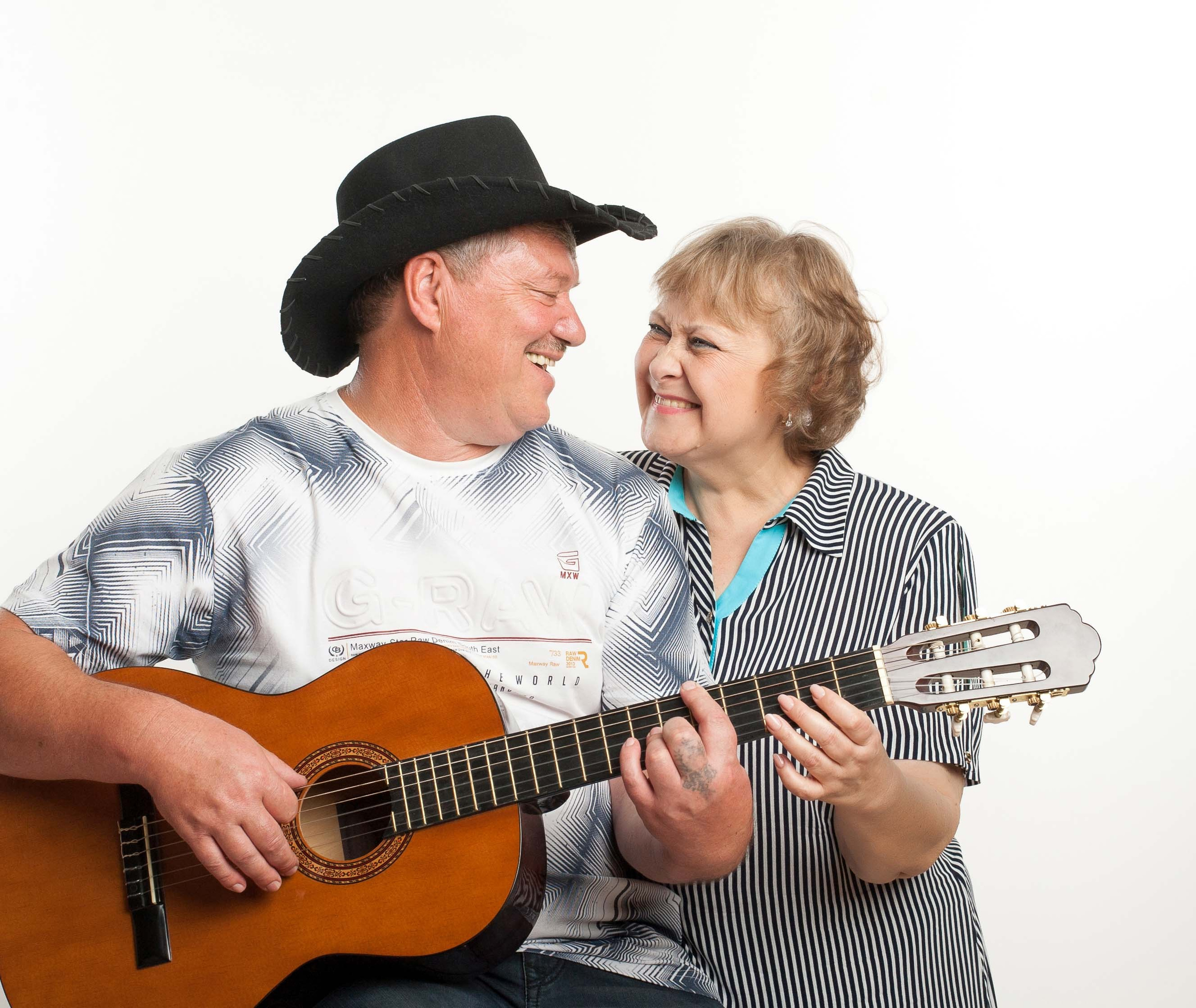 Семейная фотосессия. Фотостудия Алматы. Фотосъемка Алматы. Фотосессия Алматы. Фотокурсы. Обучение фотографии. Аренда студии