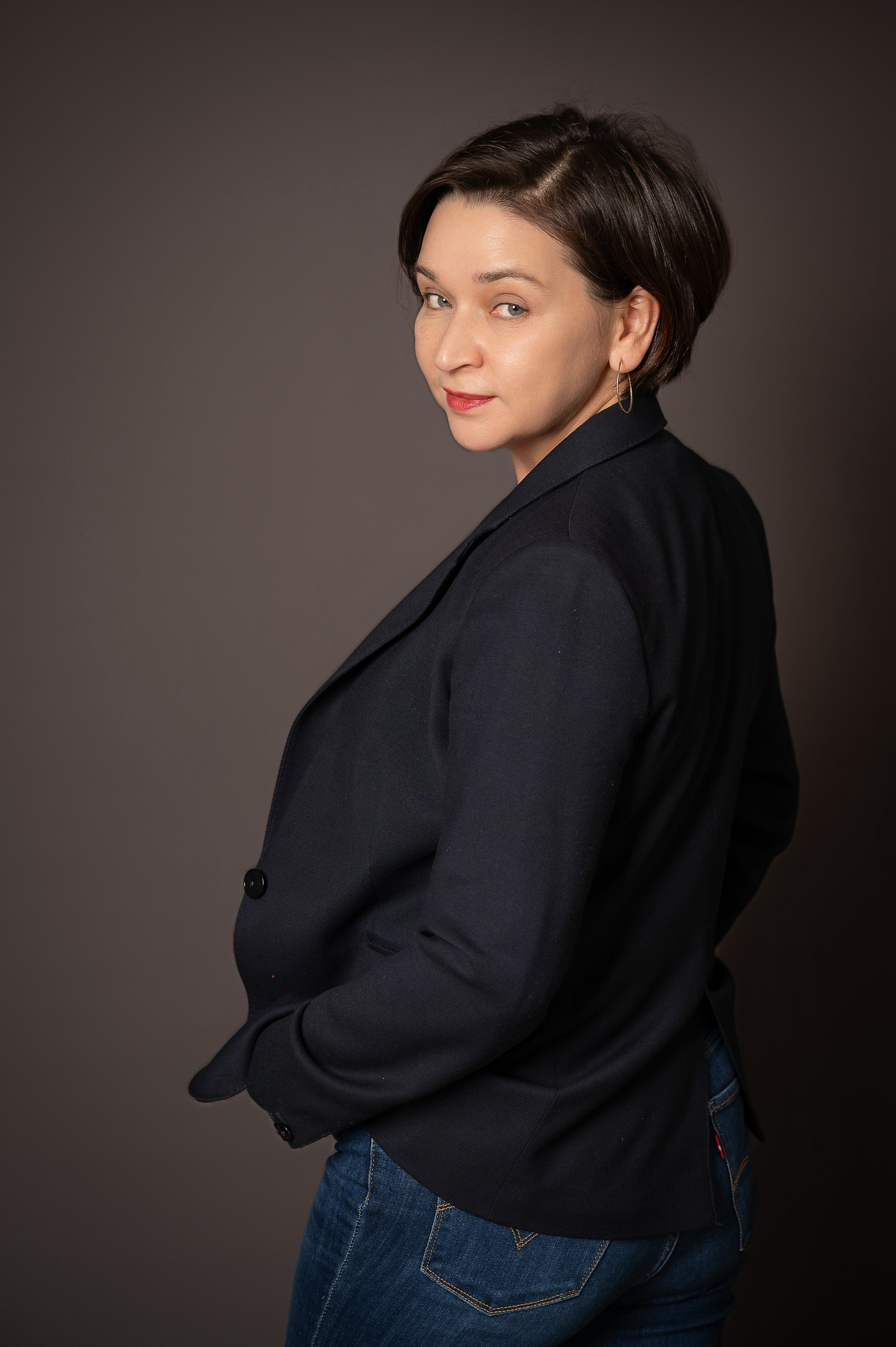 ДЕЛОВАЯ ФОТОСЕССИЯ В СТУДИИ ДЛЯ АДЕЛИ. Портретный фотограф в Москве Евгений Кемайкин