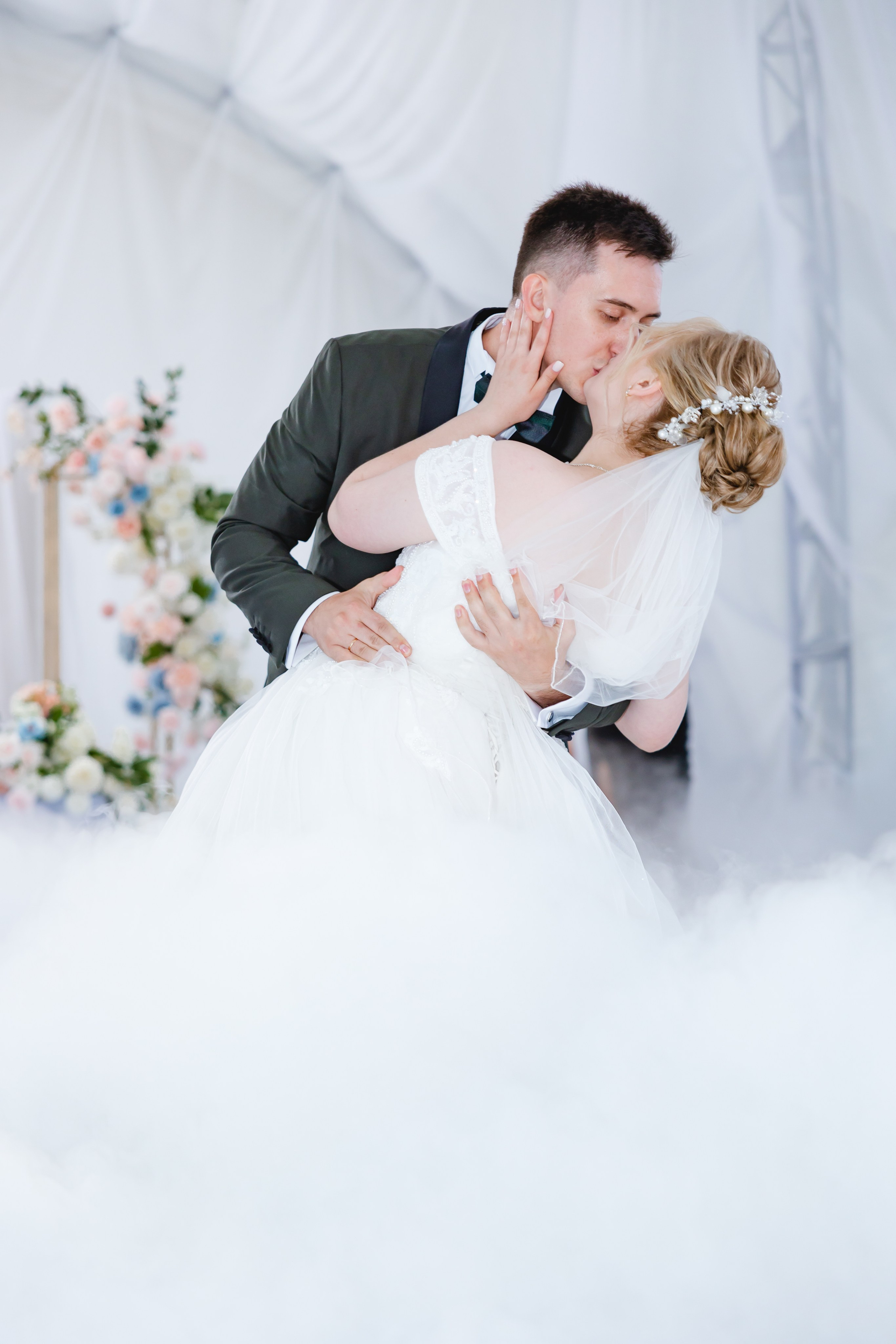 Свадебное Портфолио. Сайт с красивыми фотографиями и людьми