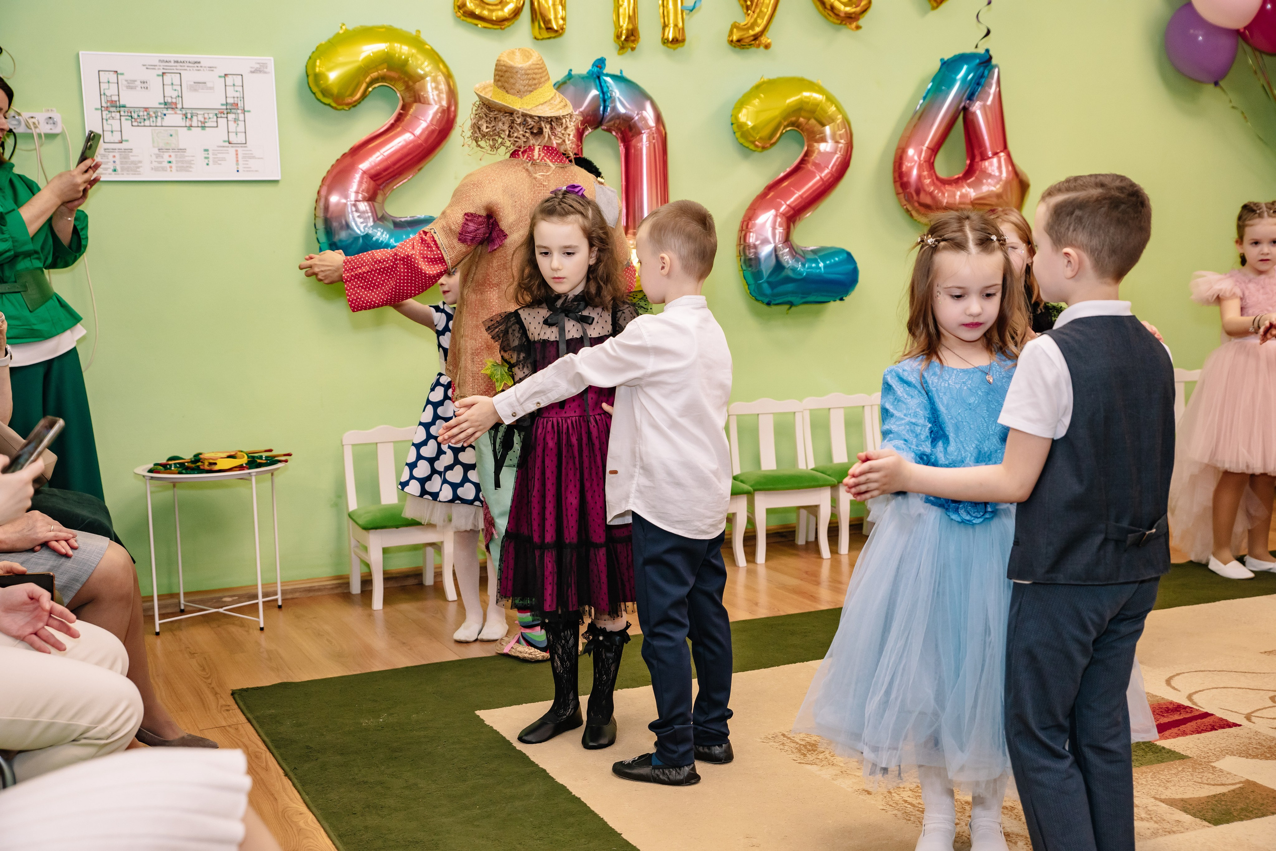 Группа «Сказка» ДС 69 Выпускной 2024. Фотограф в Москве Яна Полосина