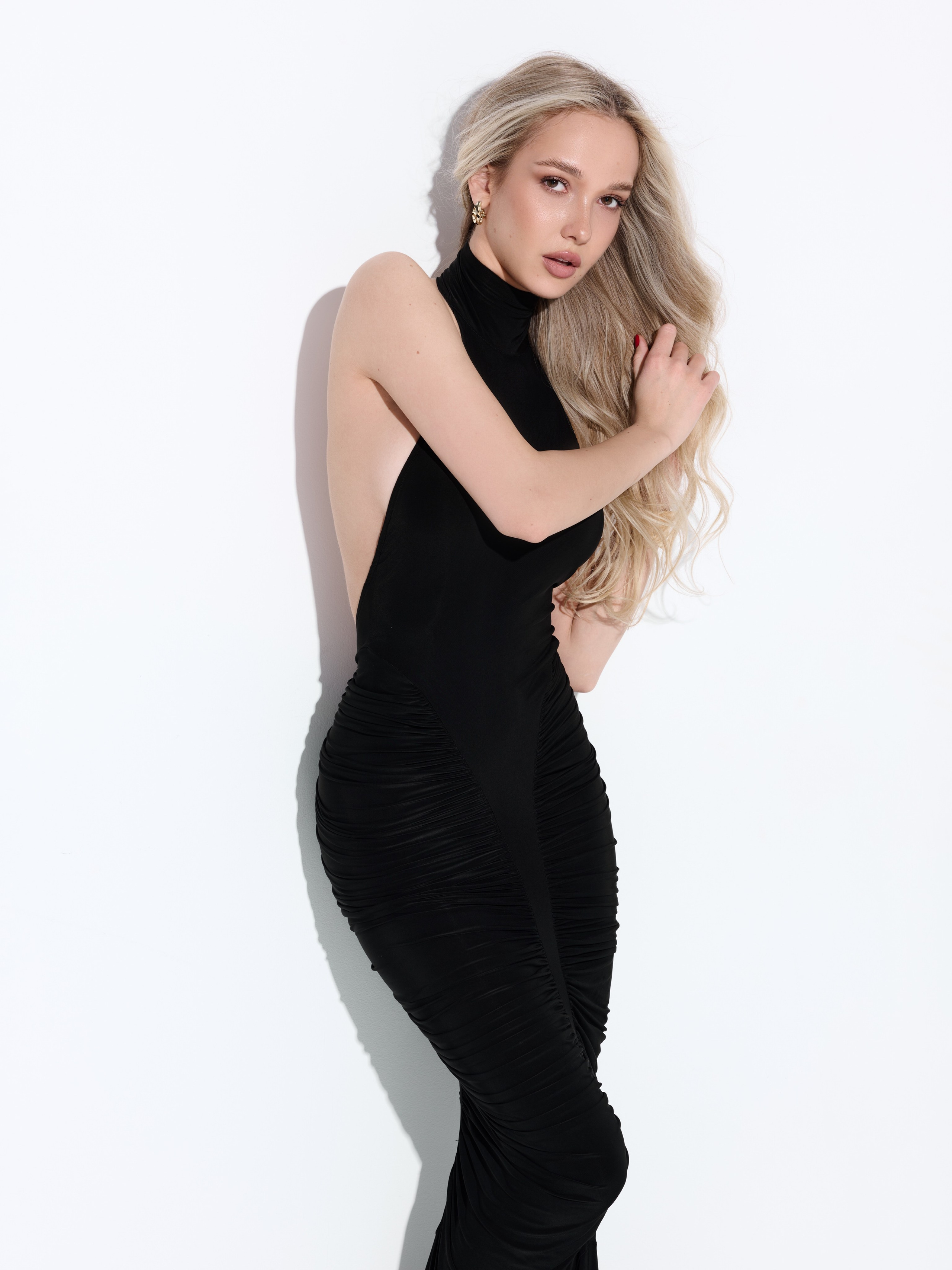 Индивидуальная женская фотосессия с искусственным светом